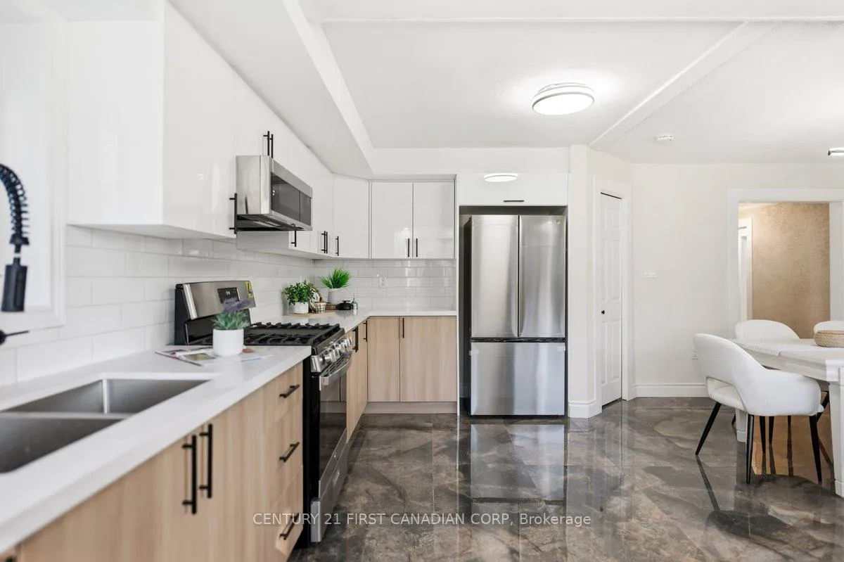 Photo 11 of 7263 Maywood Street, Niagara Falls, Morrison — HOMEH