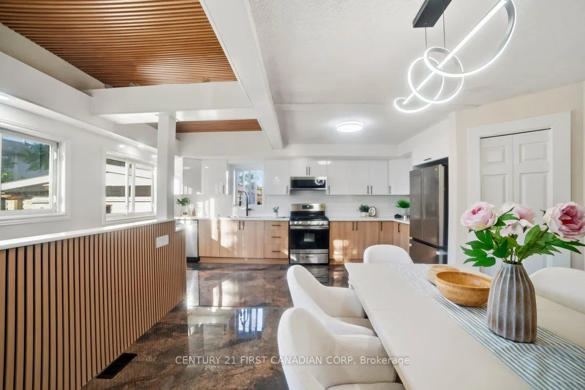 Photo 12 of 7263 Maywood Street, Niagara Falls, Morrison — HOMEH