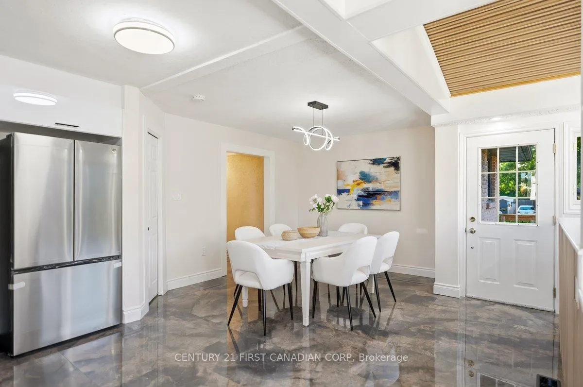 Photo 13 of 7263 Maywood Street, Niagara Falls, Morrison — HOMEH