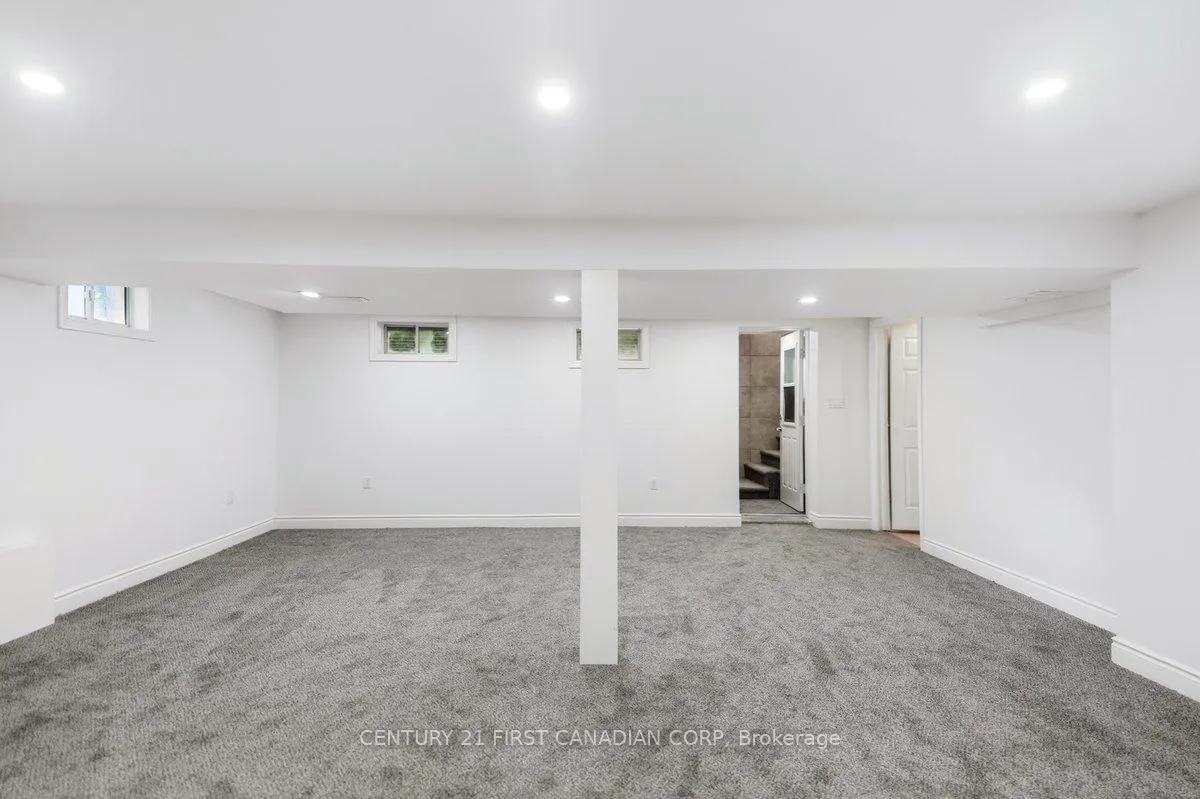 Photo 27 of 7263 Maywood Street, Niagara Falls, Morrison — HOMEH