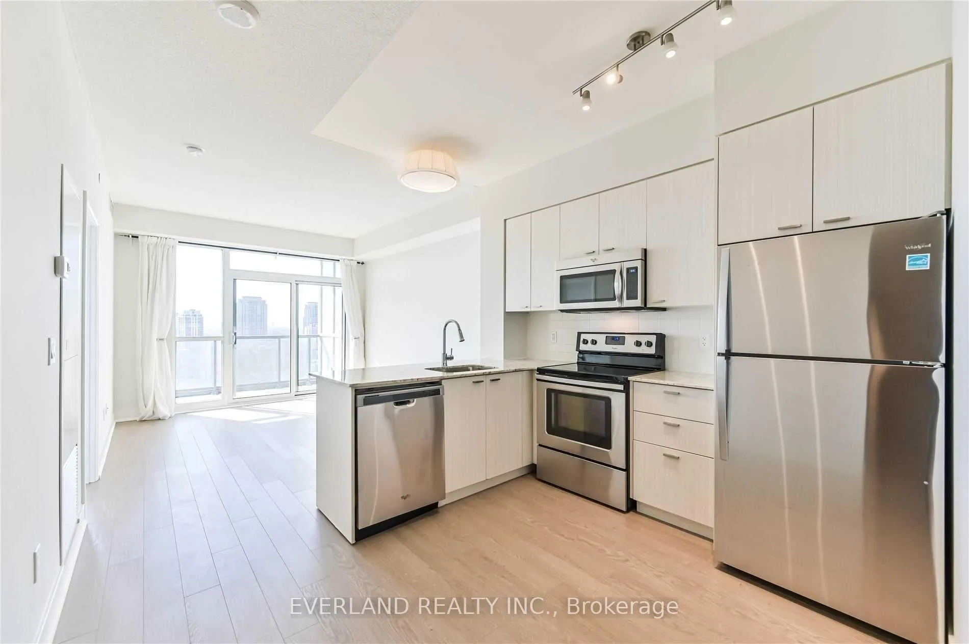 Photo 3 of Unit 1803, 88 Sheppard Avenue E, North York, Willowdale East — HOMEH