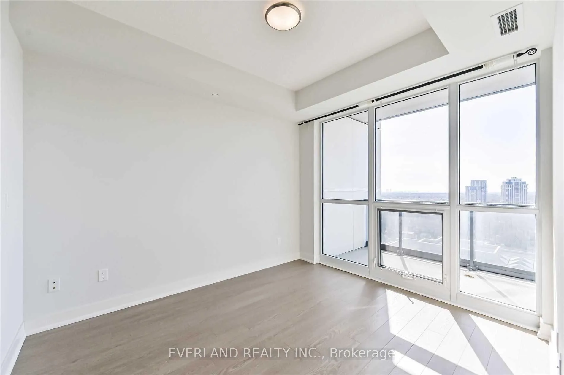 Photo 4 of Unit 1803, 88 Sheppard Avenue E, North York, Willowdale East — HOMEH