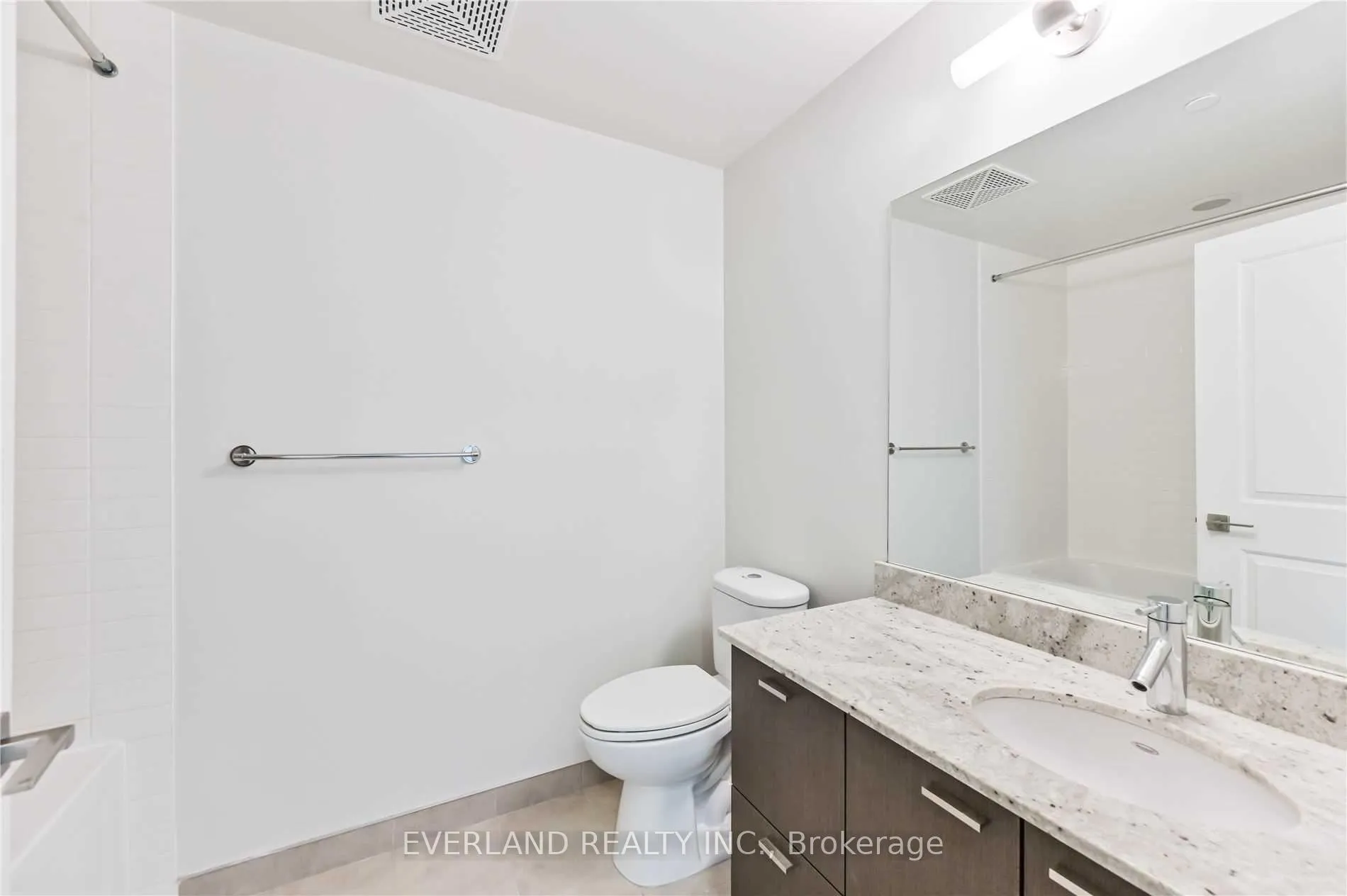 Photo 6 of Unit 1803, 88 Sheppard Avenue E, North York, Willowdale East — HOMEH