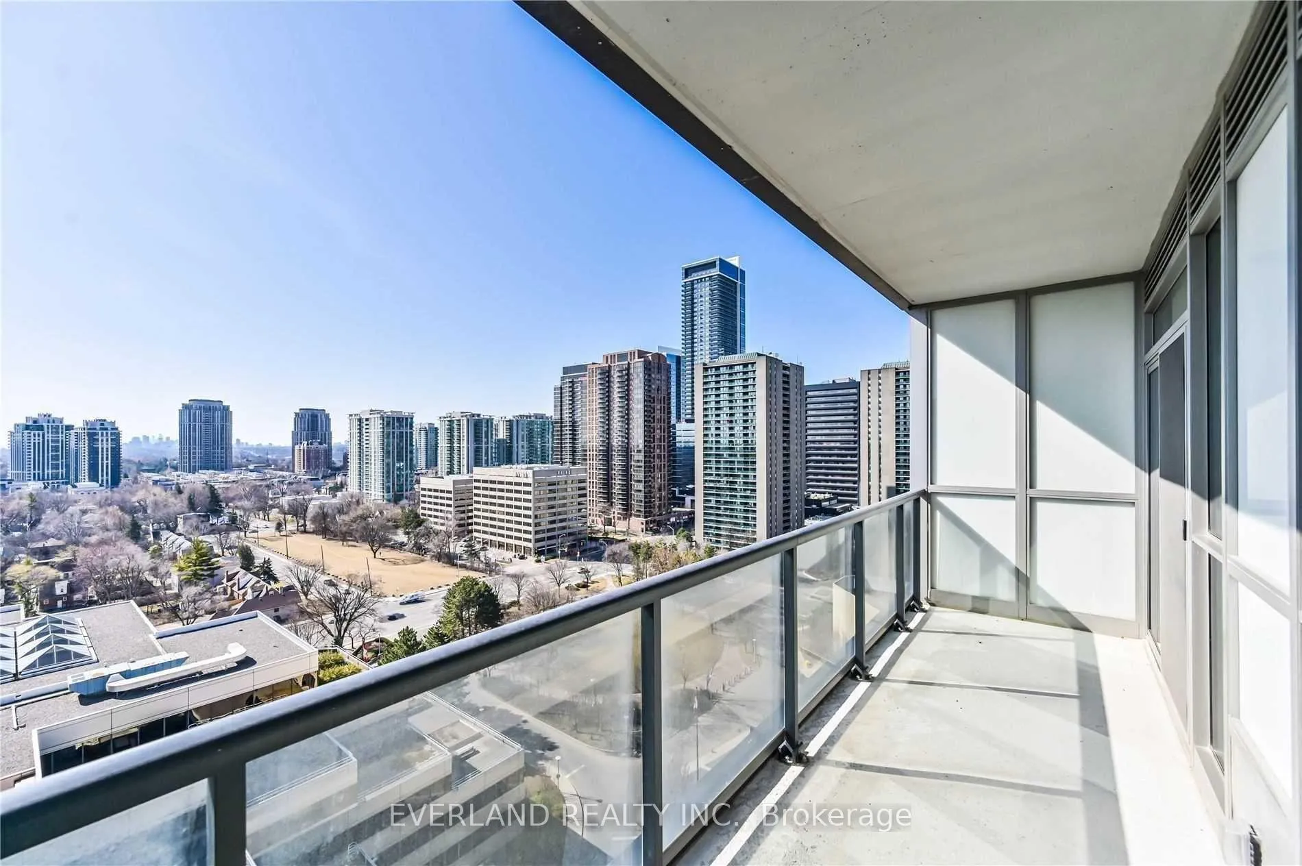 Photo 7 of Unit 1803, 88 Sheppard Avenue E, North York, Willowdale East — HOMEH