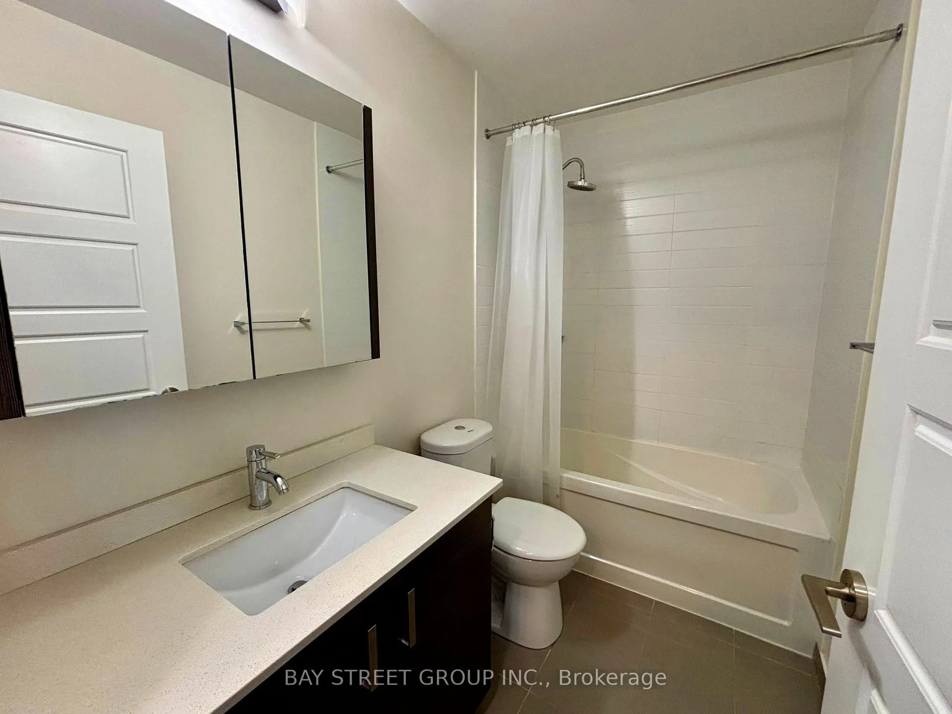 Photo 4 of Unit 608, 8200 Birchmount Road, Markham, Unionville — HOMEH