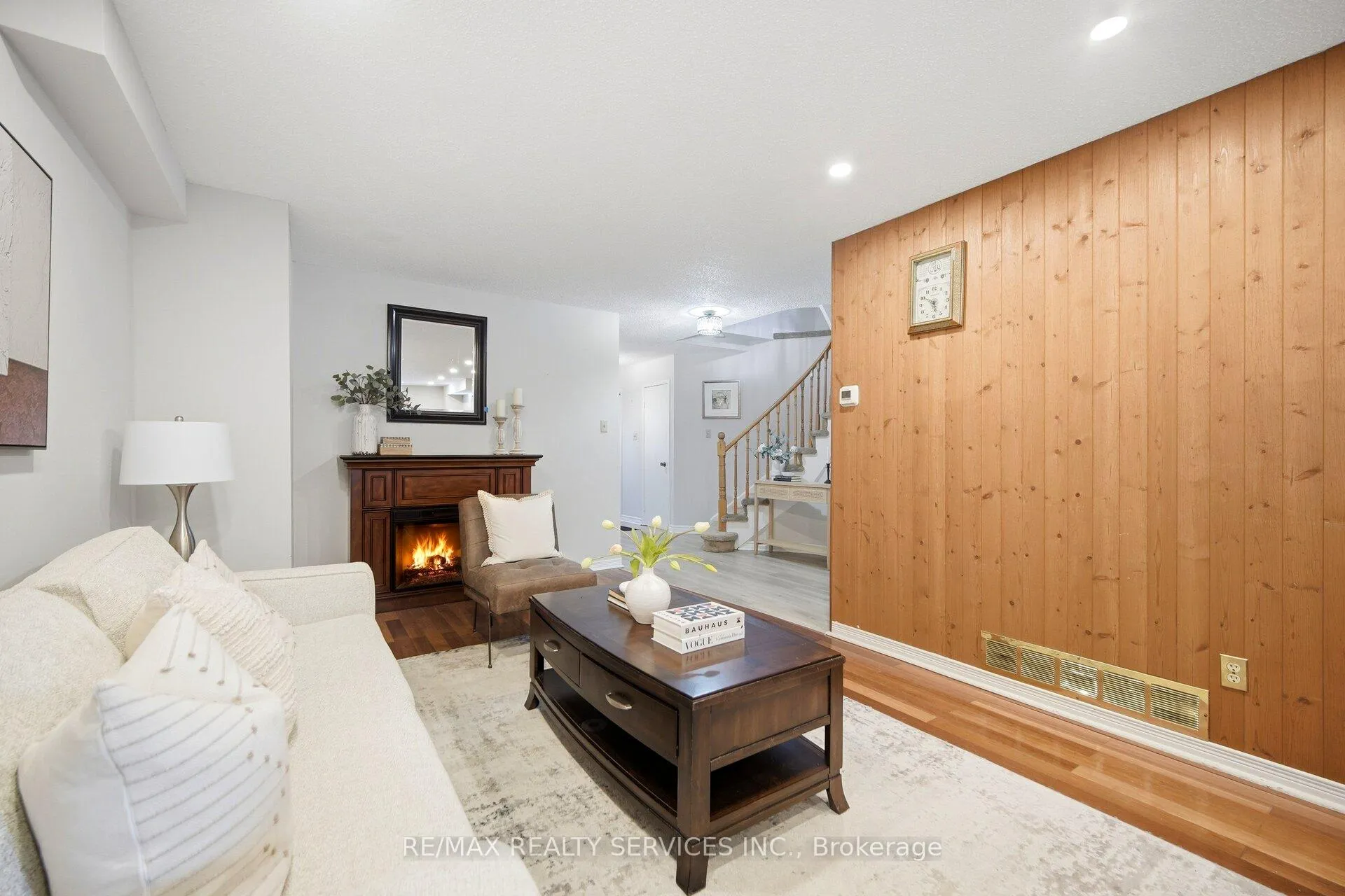 Photo 10 of 1842 Cricket Lane, Pickering, Amberlea — HOMEH