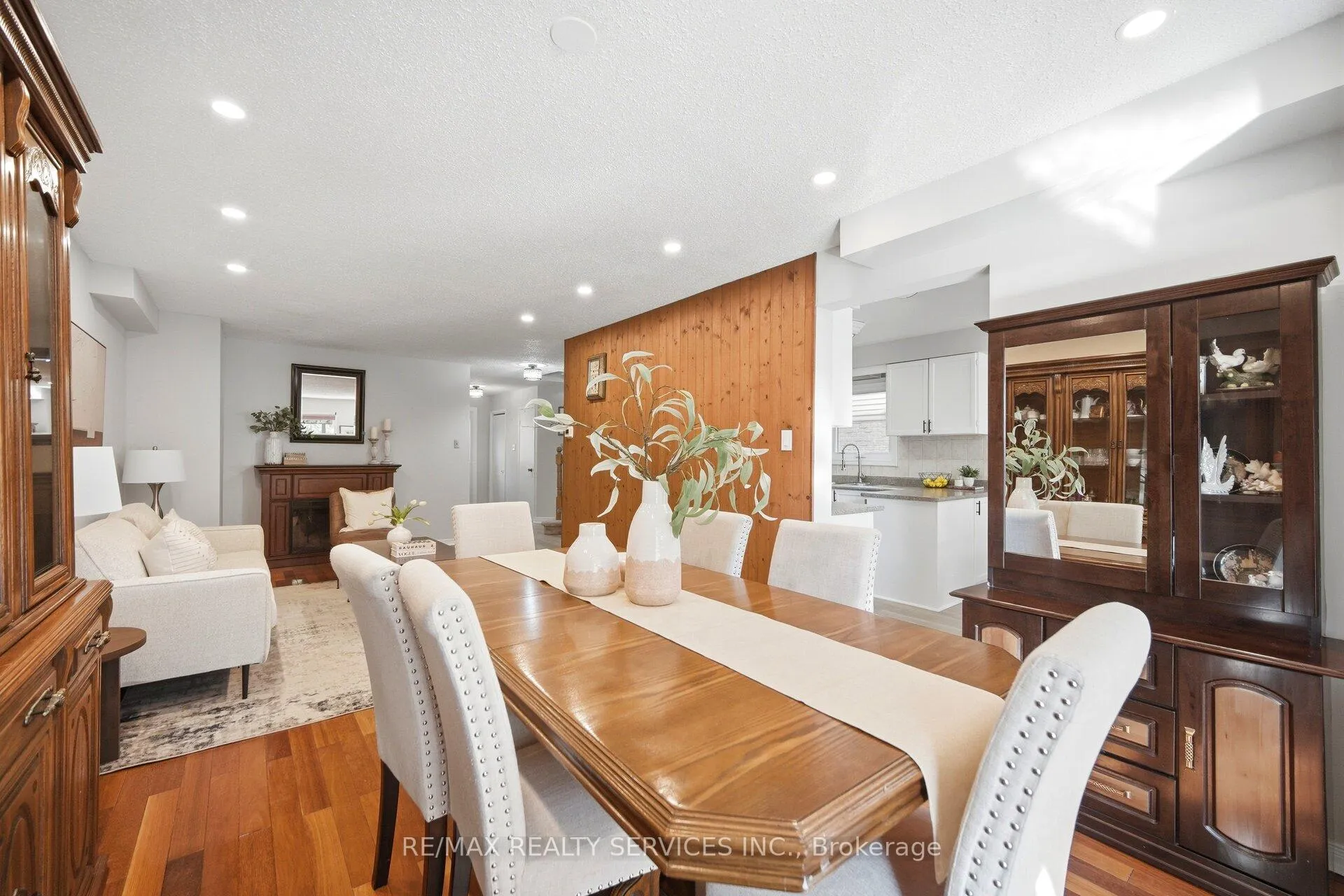 Photo 14 of 1842 Cricket Lane, Pickering, Amberlea — HOMEH