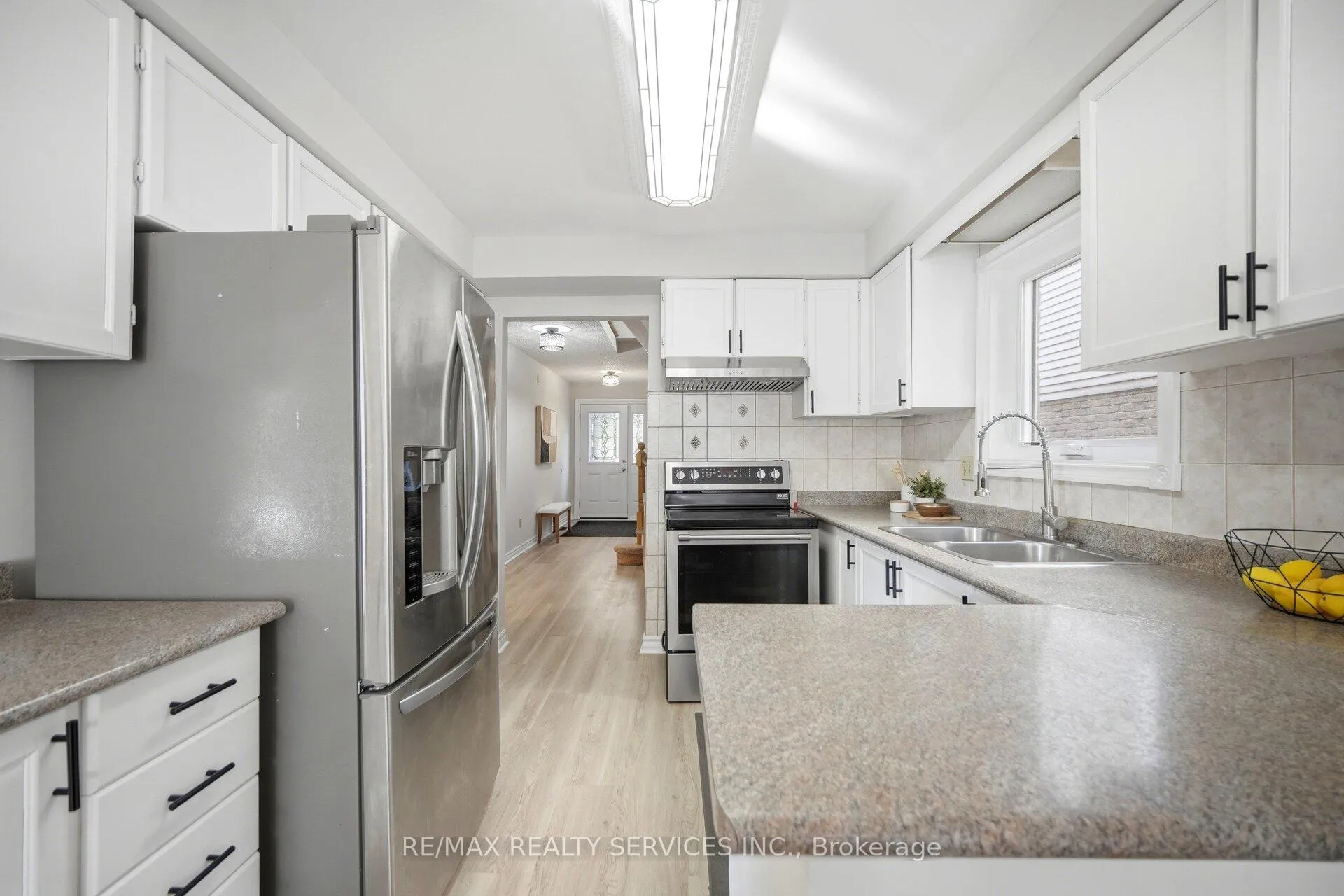 Photo 15 of 1842 Cricket Lane, Pickering, Amberlea — HOMEH