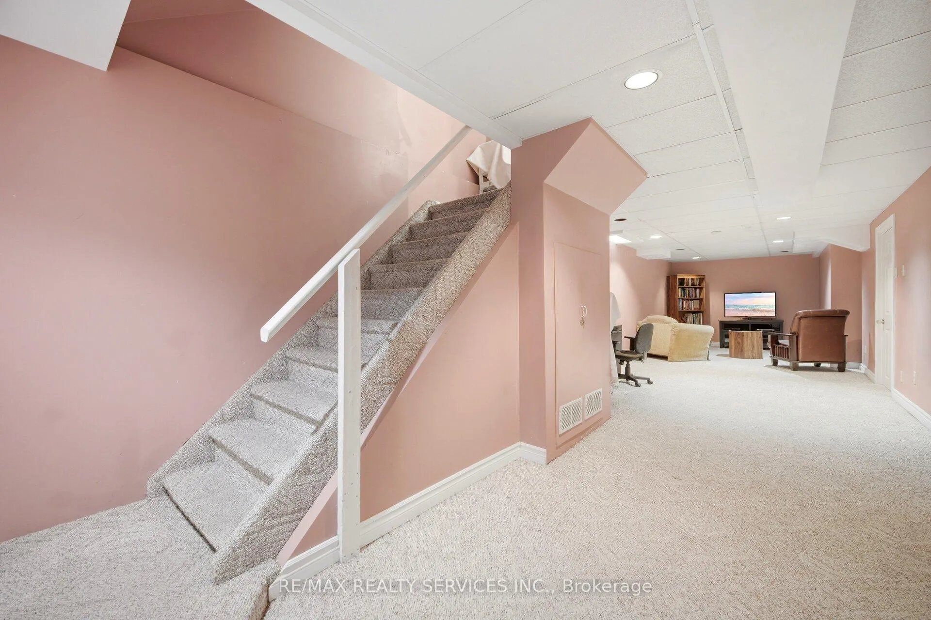 Photo 33 of 1842 Cricket Lane, Pickering, Amberlea — HOMEH