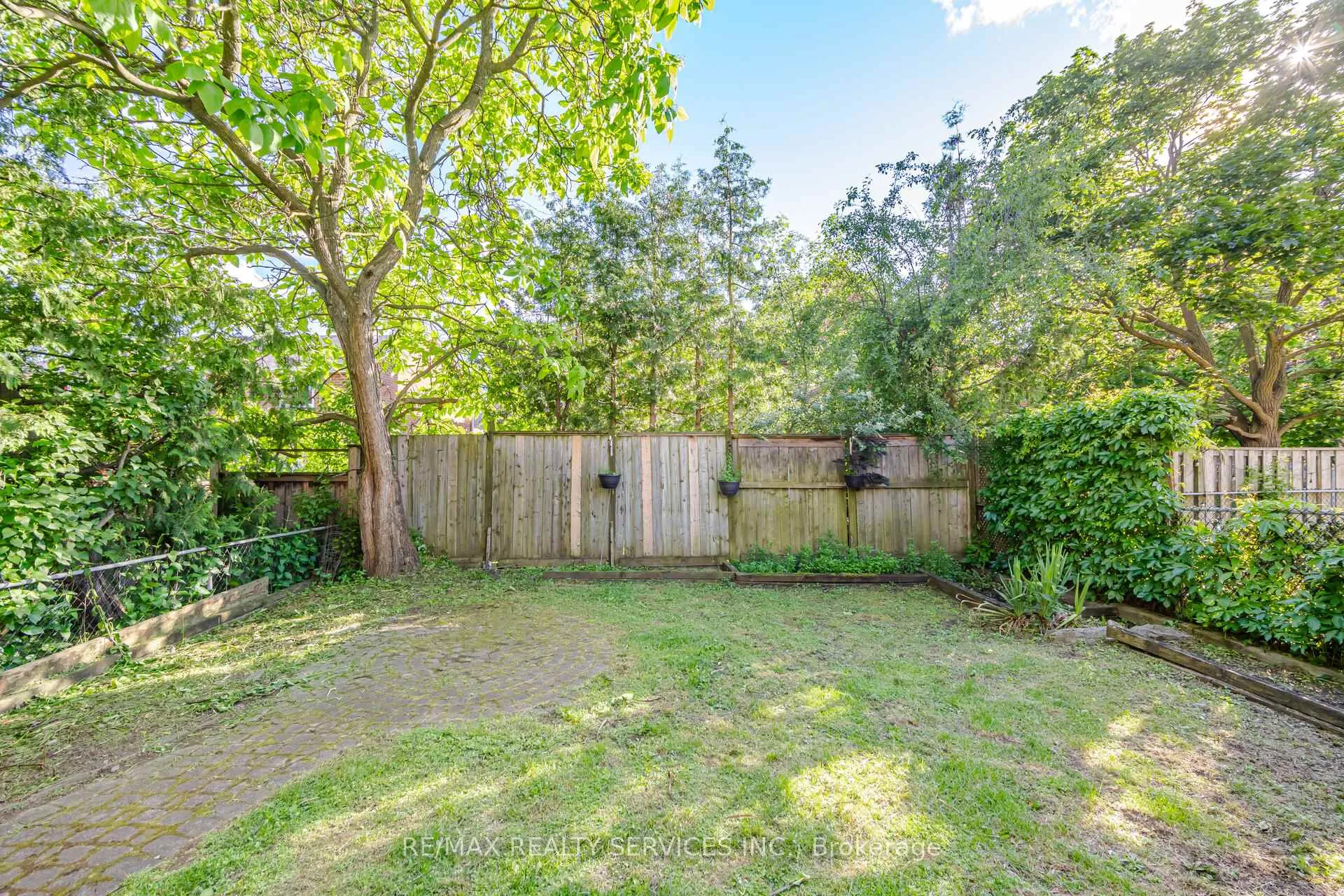 Photo 40 of 1842 Cricket Lane, Pickering, Amberlea — HOMEH