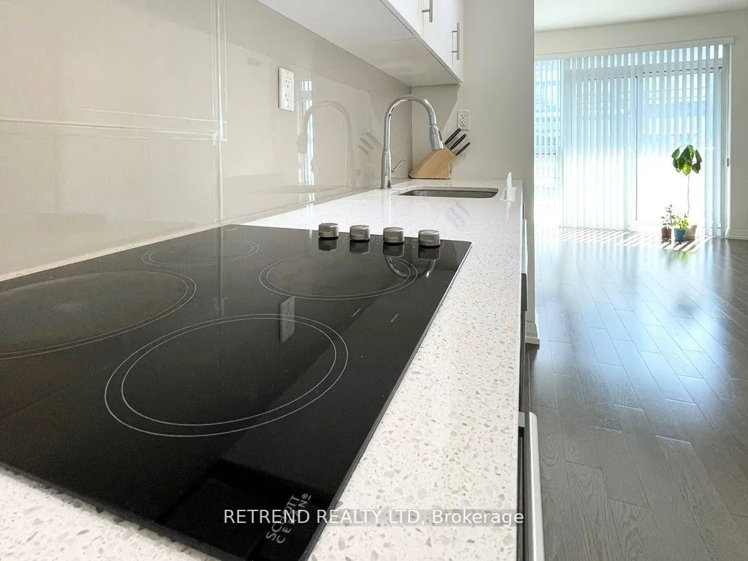 Photo 5 of Unit 2109, 460 Adelaide Street E, Toronto, Moss Park — HOMEH