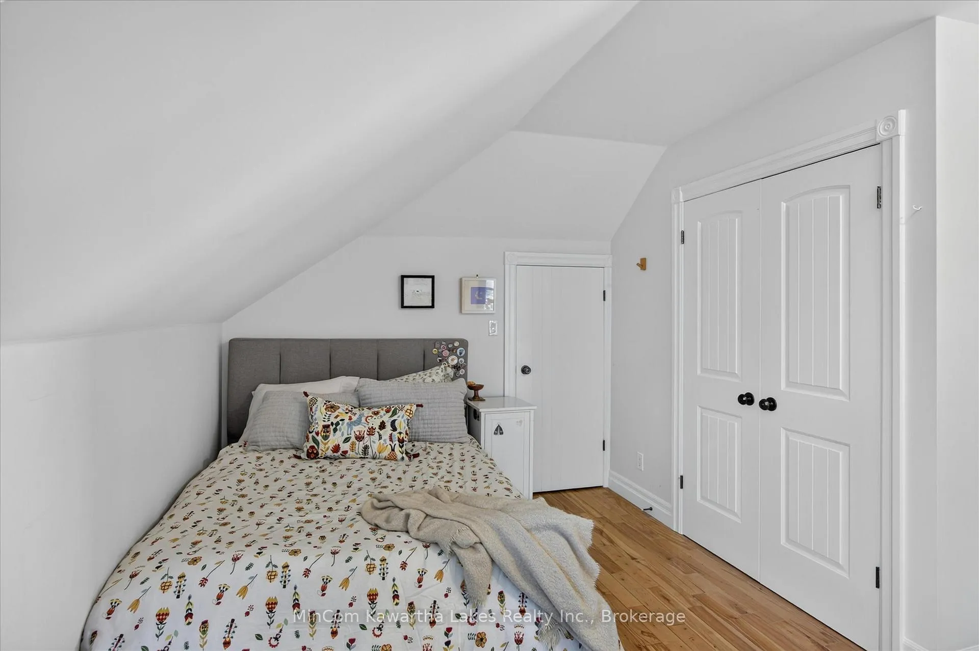 Photo 33 of Unit 4, 760 George Street N, Peterborough, Northcrest Ward 5 — HOMEH
