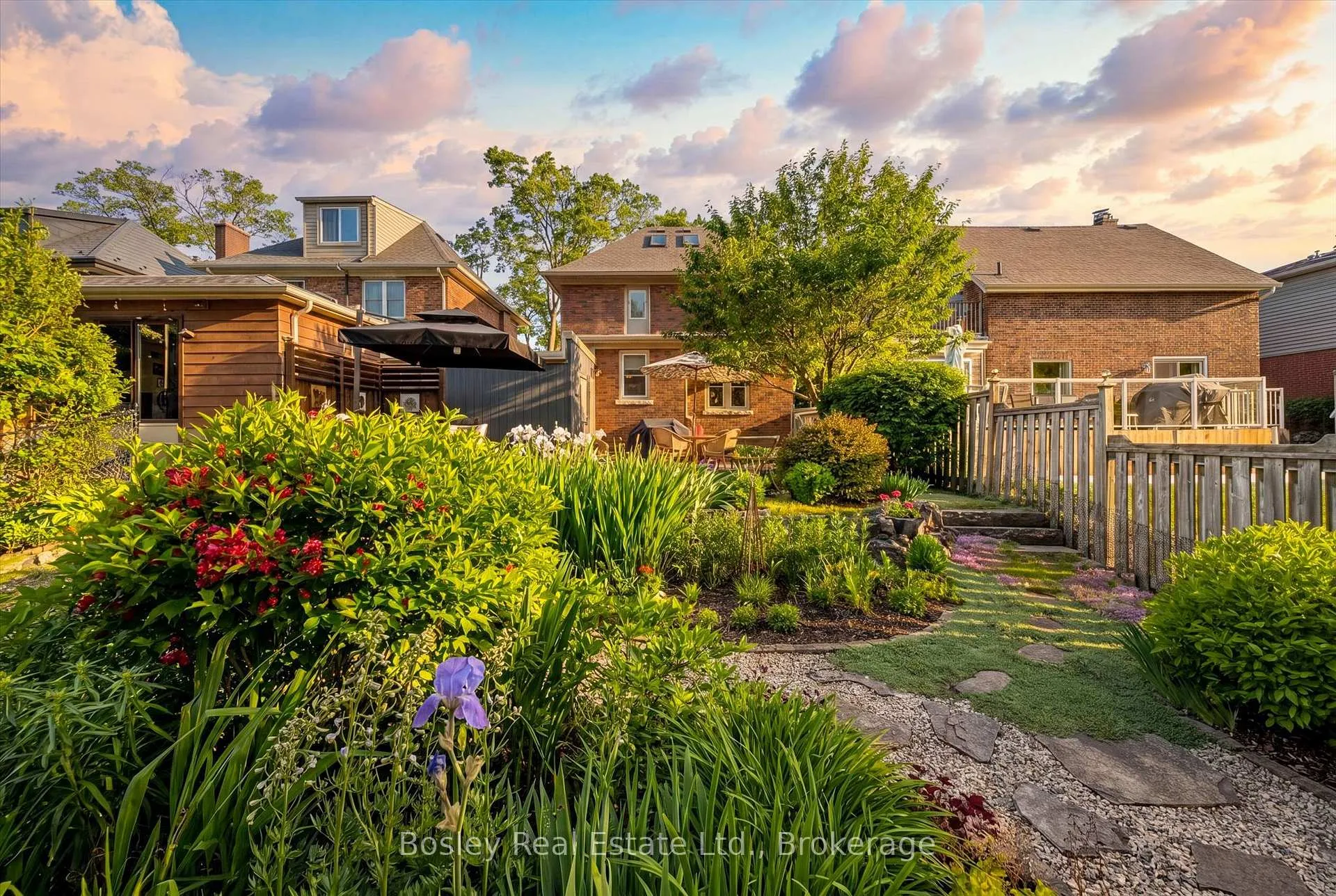 Photo 2 of 168 Lydia Street, Kitchener — HOMEH