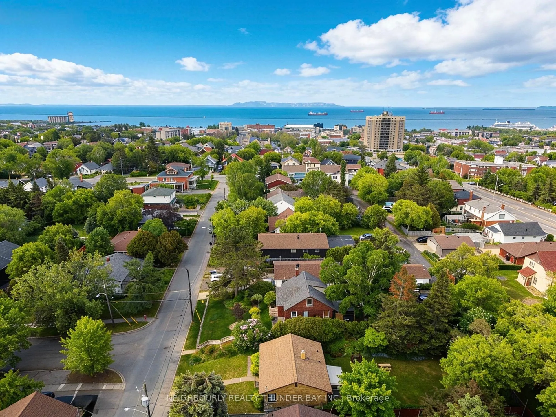 Photo 25 of 37 Elizabeth Street, Thunder Bay, College Heights — HOMEH