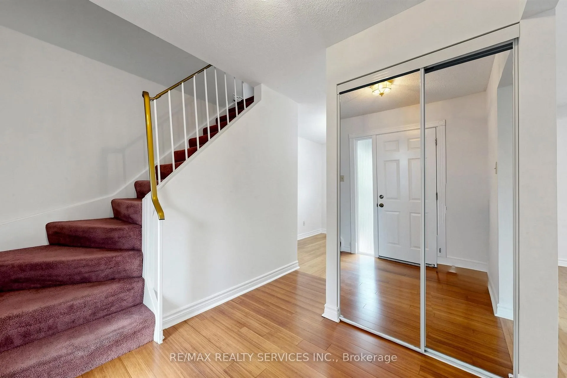 Photo 5 of 41 Huntingwood Crescent, Brampton, Central Park — HOMEH