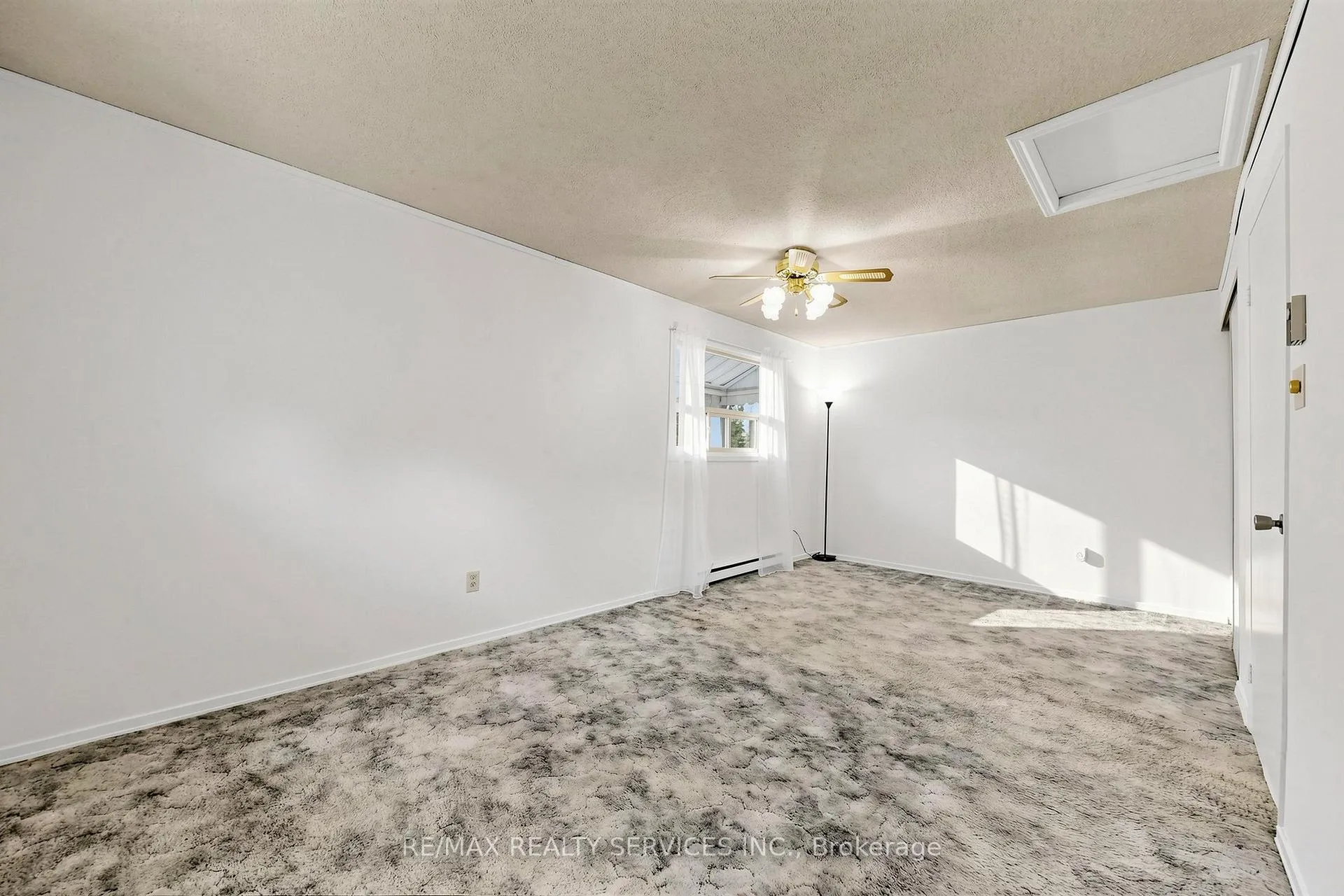 Photo 24 of 41 Huntingwood Crescent, Brampton, Central Park — HOMEH