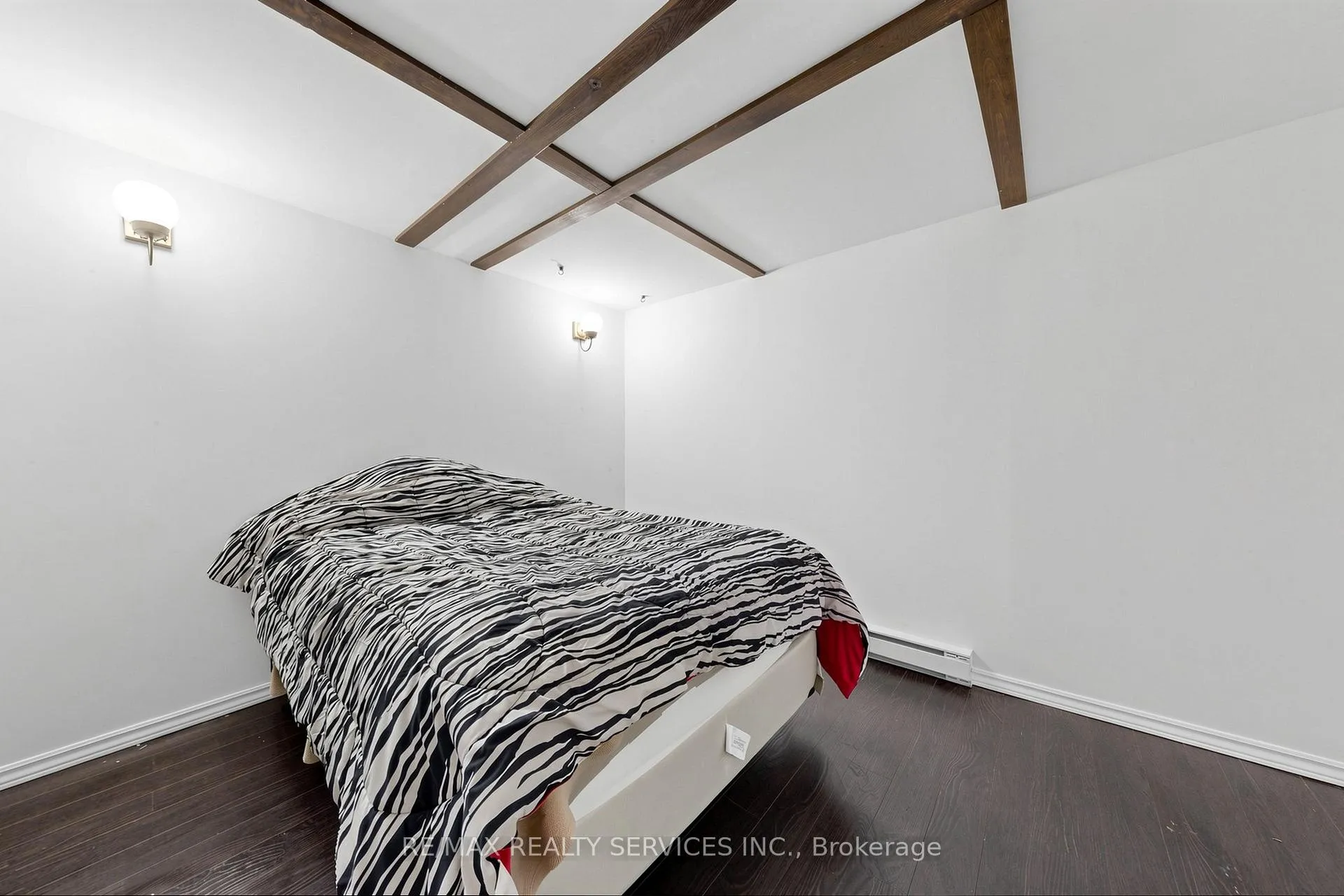 Photo 37 of 41 Huntingwood Crescent, Brampton, Central Park — HOMEH