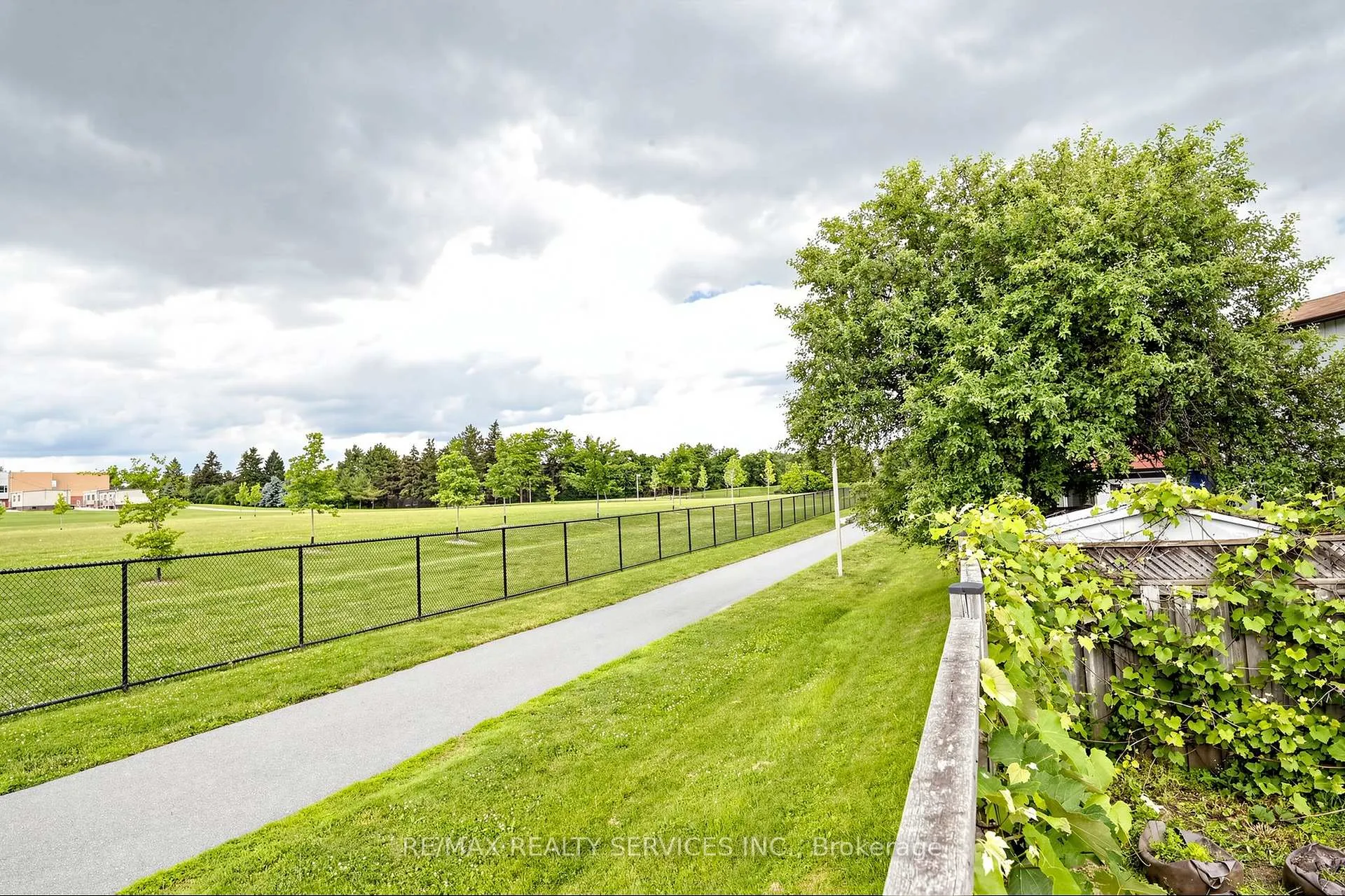 Photo 48 of 41 Huntingwood Crescent, Brampton, Central Park — HOMEH