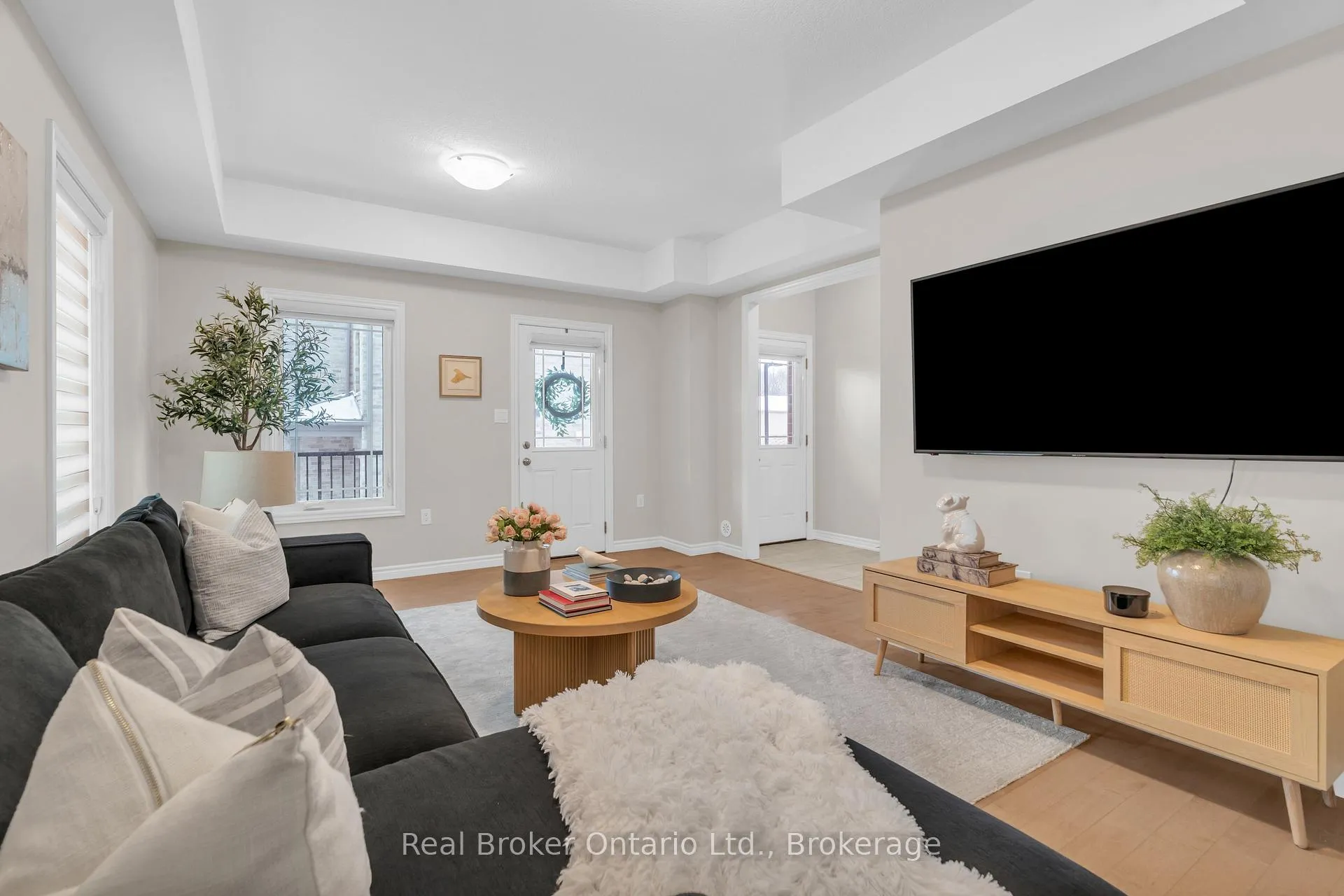 Photo 16 of Unit 5, 107 Westra Drive, Guelph, Willow West/Sugarbush/West Acres — HOMEH