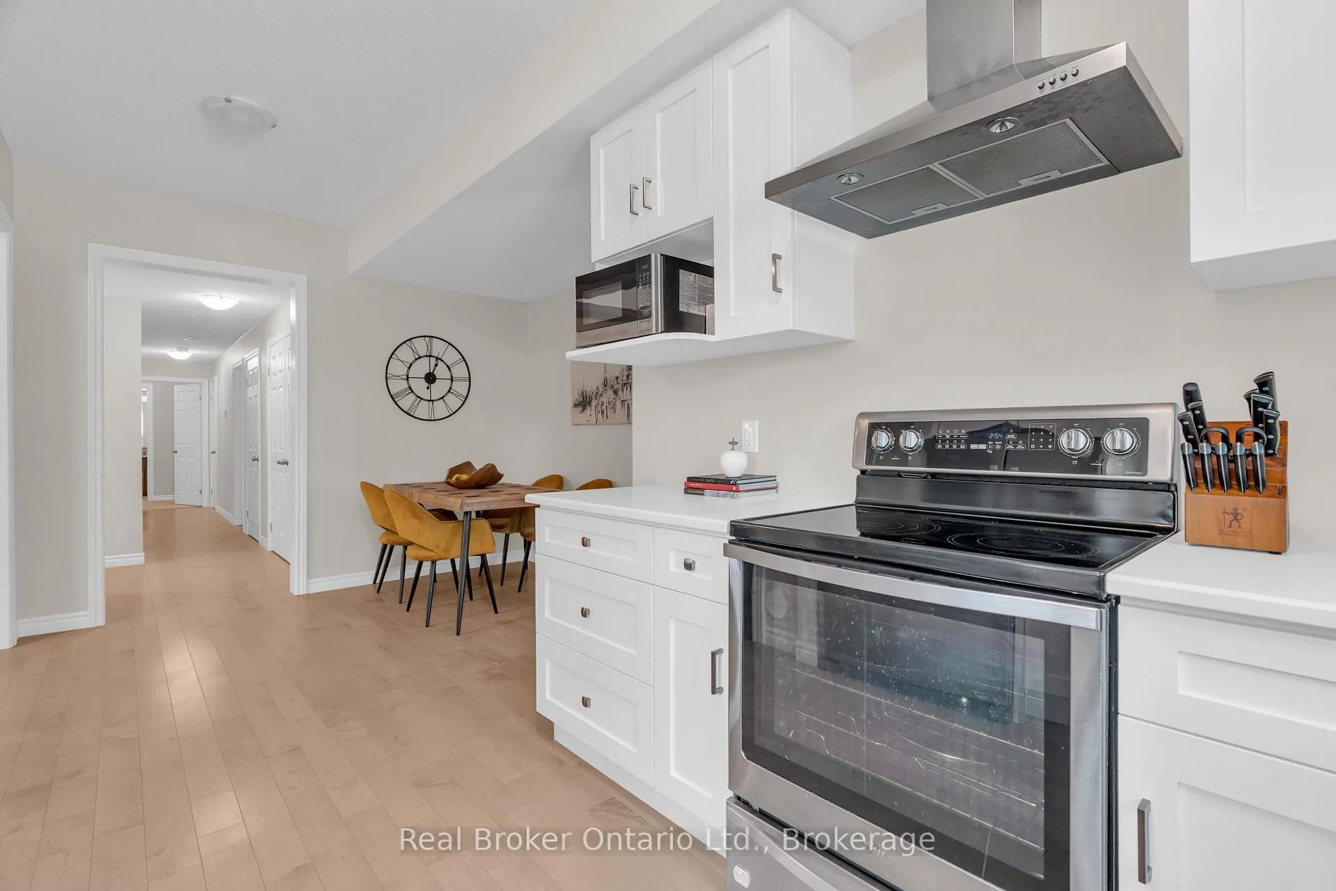Photo 22 of Unit 5, 107 Westra Drive, Guelph, Willow West/Sugarbush/West Acres — HOMEH