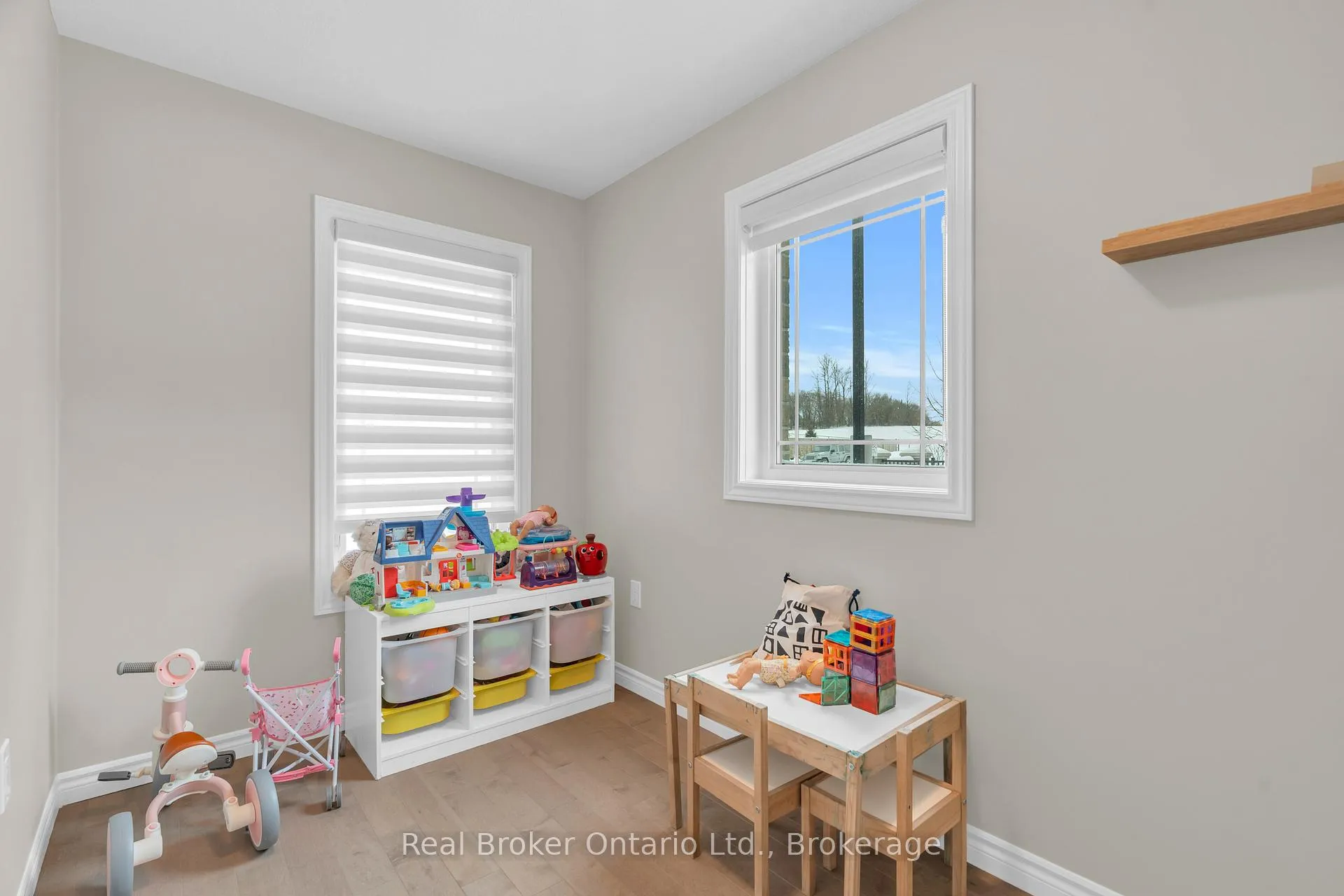 Photo 23 of Unit 5, 107 Westra Drive, Guelph, Willow West/Sugarbush/West Acres — HOMEH