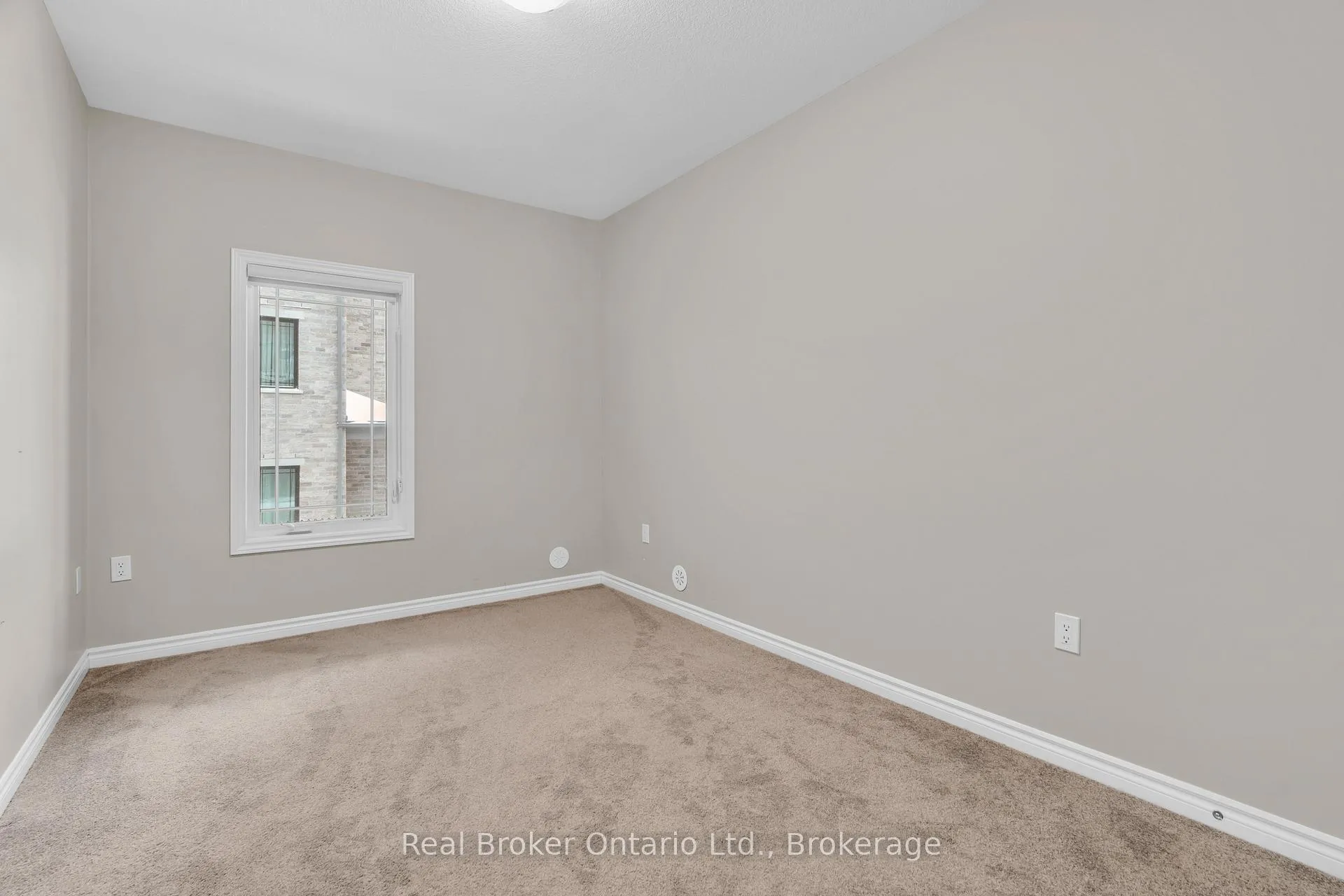 Photo 30 of Unit 5, 107 Westra Drive, Guelph, Willow West/Sugarbush/West Acres — HOMEH