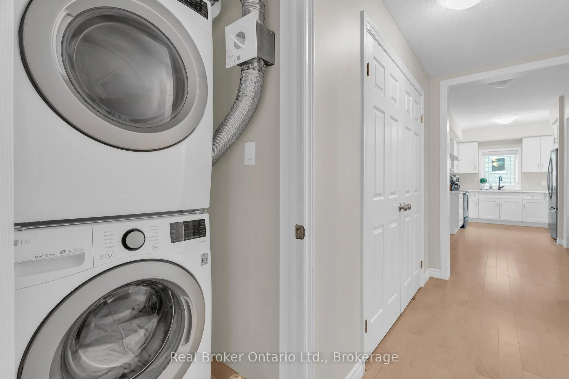Photo 32 of Unit 5, 107 Westra Drive, Guelph, Willow West/Sugarbush/West Acres — HOMEH