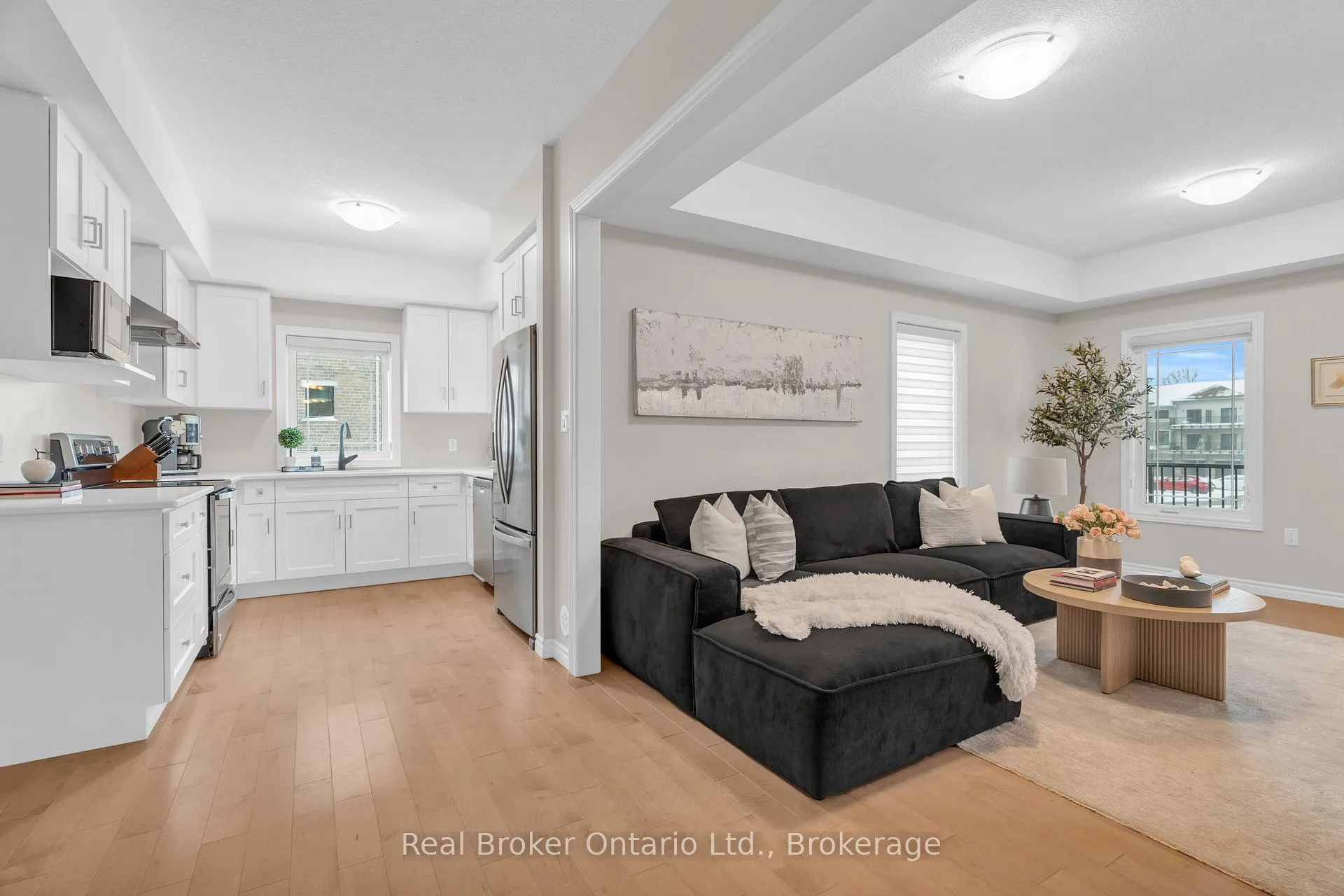 Photo 33 of Unit 5, 107 Westra Drive, Guelph, Willow West/Sugarbush/West Acres — HOMEH