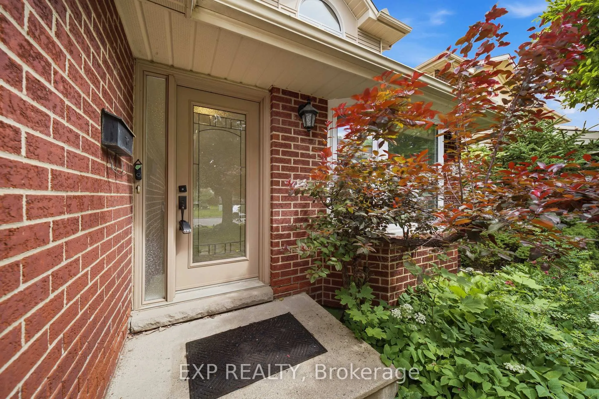 Photo 2 of 2023 Rolling Brook Drive, Ottawa, Chapel Hill South - Orleans Village — HOMEH