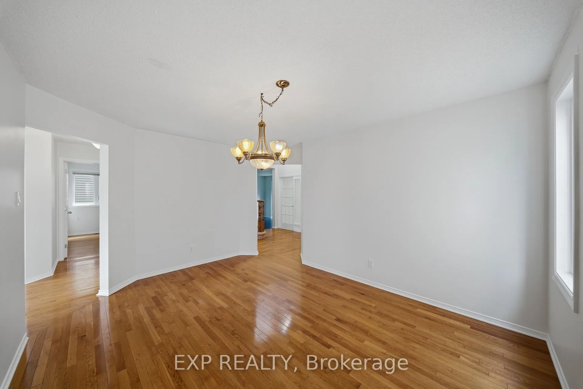 Photo 6 of 2023 Rolling Brook Drive, Ottawa, Chapel Hill South - Orleans Village — HOMEH