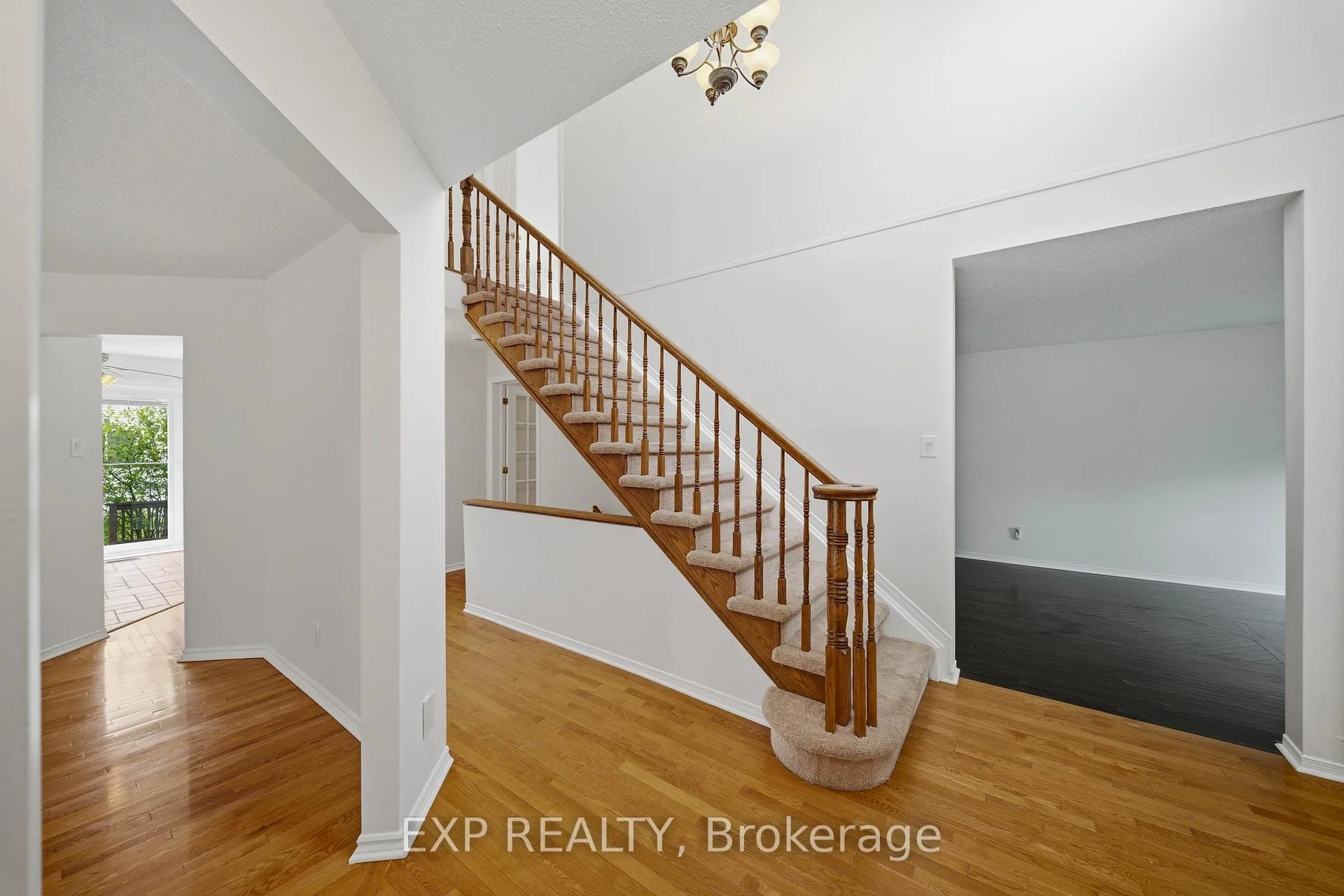 Photo 7 of 2023 Rolling Brook Drive, Ottawa, Chapel Hill South - Orleans Village — HOMEH
