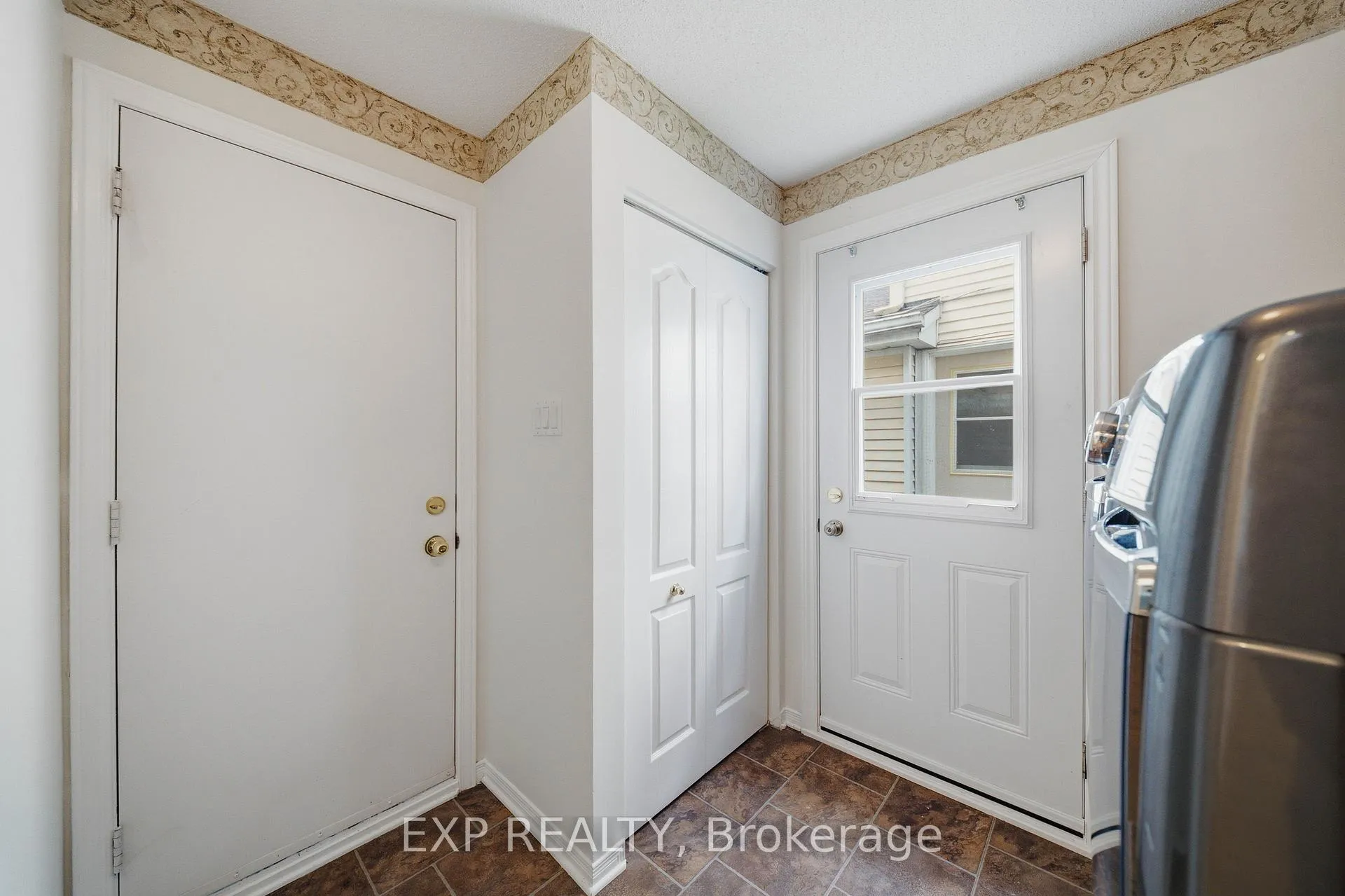Photo 9 of 2023 Rolling Brook Drive, Ottawa, Chapel Hill South - Orleans Village — HOMEH