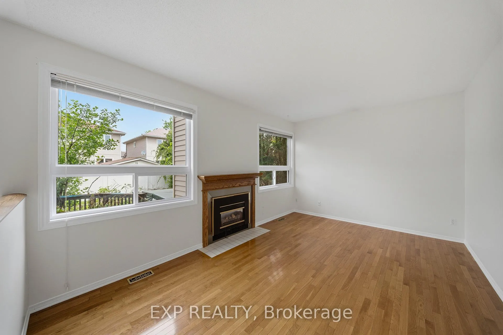 Photo 14 of 2023 Rolling Brook Drive, Ottawa, Chapel Hill South - Orleans Village — HOMEH