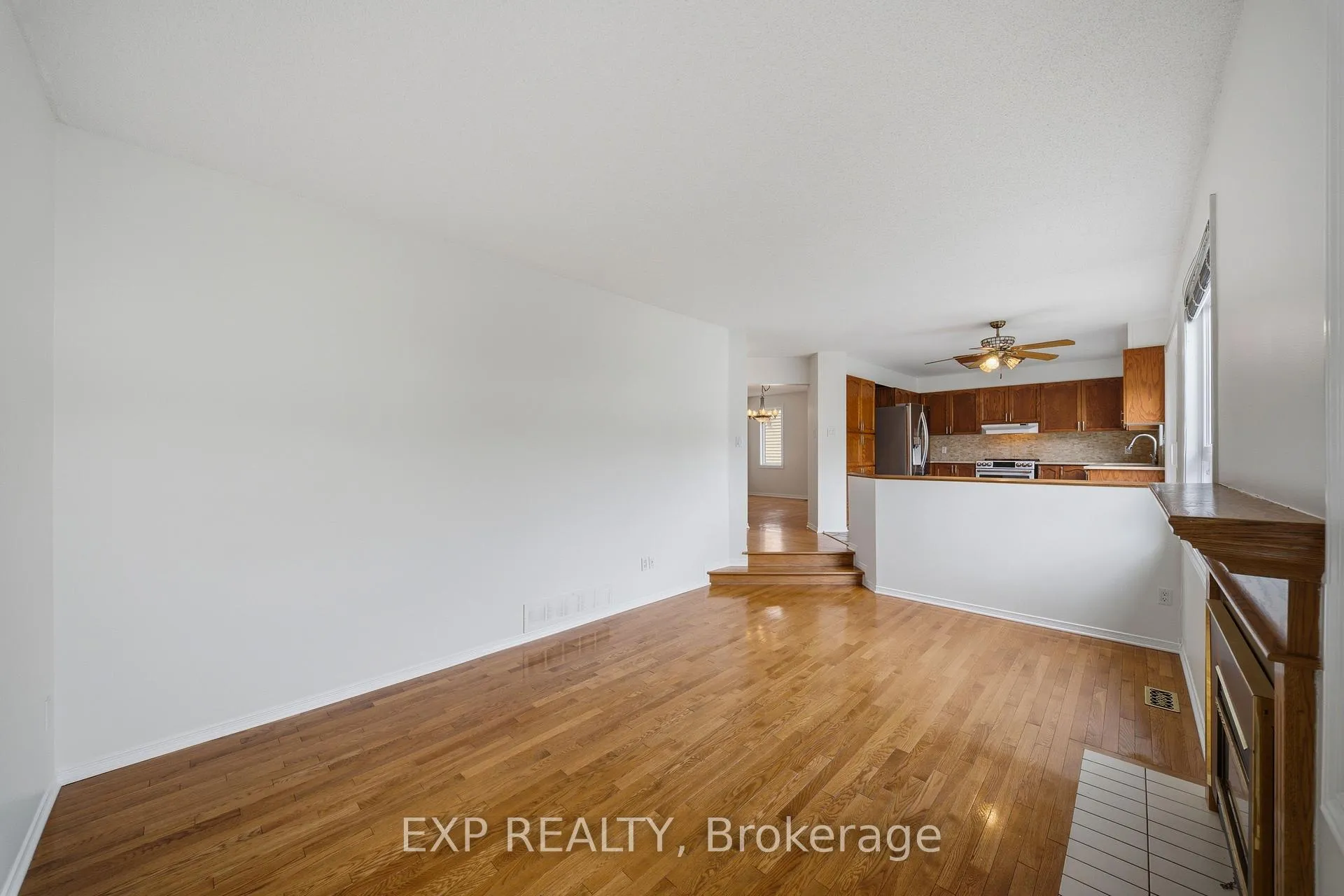 Photo 15 of 2023 Rolling Brook Drive, Ottawa, Chapel Hill South - Orleans Village — HOMEH