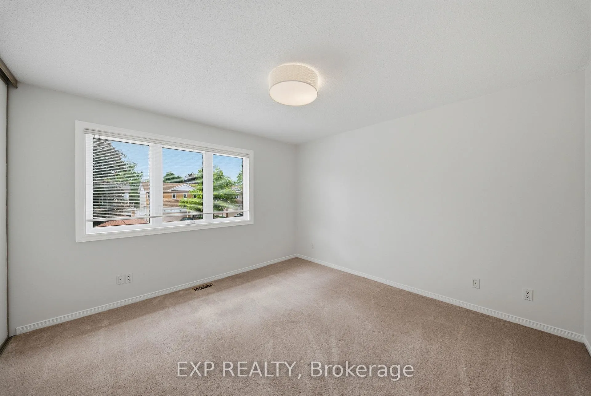 Photo 24 of 2023 Rolling Brook Drive, Ottawa, Chapel Hill South - Orleans Village — HOMEH
