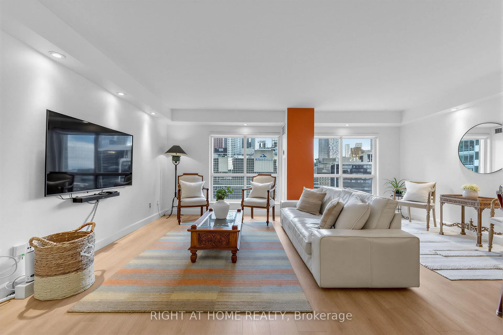 Photo 3 of Unit 1505, 25 The Espalanade, Toronto, Waterfront Communities — HOMEH