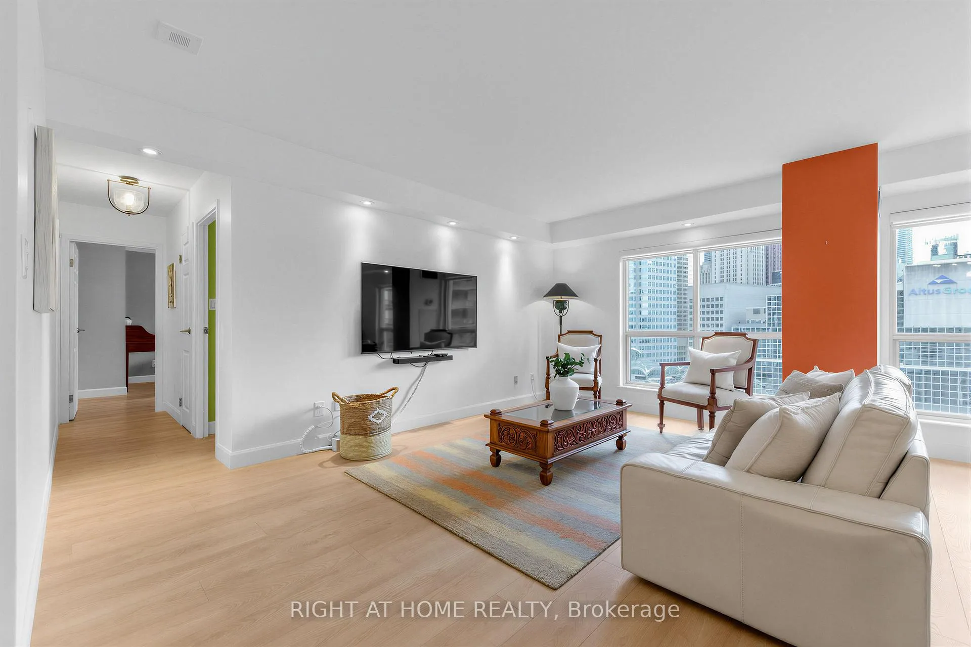 Photo 4 of Unit 1505, 25 The Espalanade, Toronto, Waterfront Communities — HOMEH