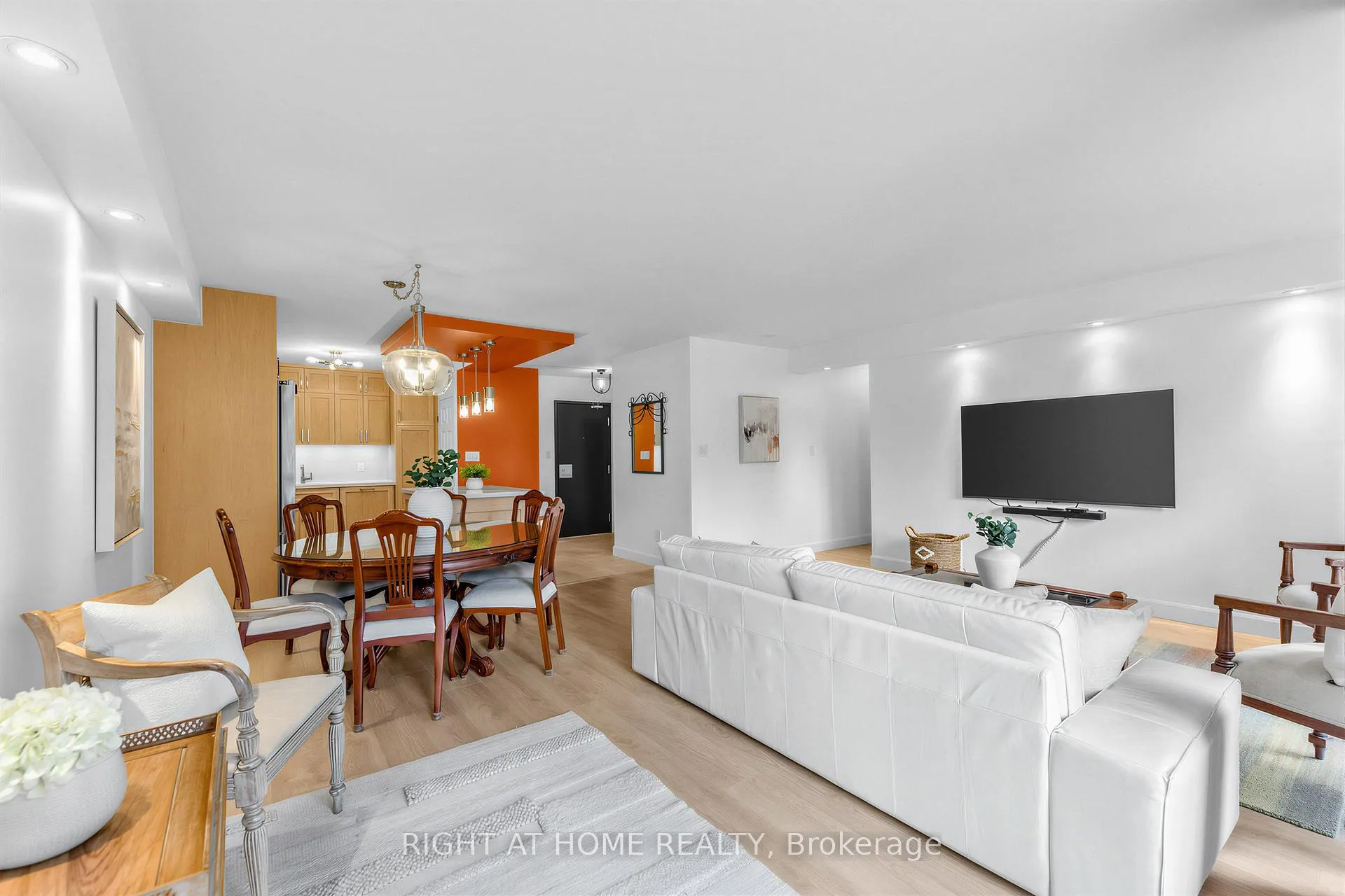 Photo 9 of Unit 1505, 25 The Espalanade, Toronto, Waterfront Communities — HOMEH