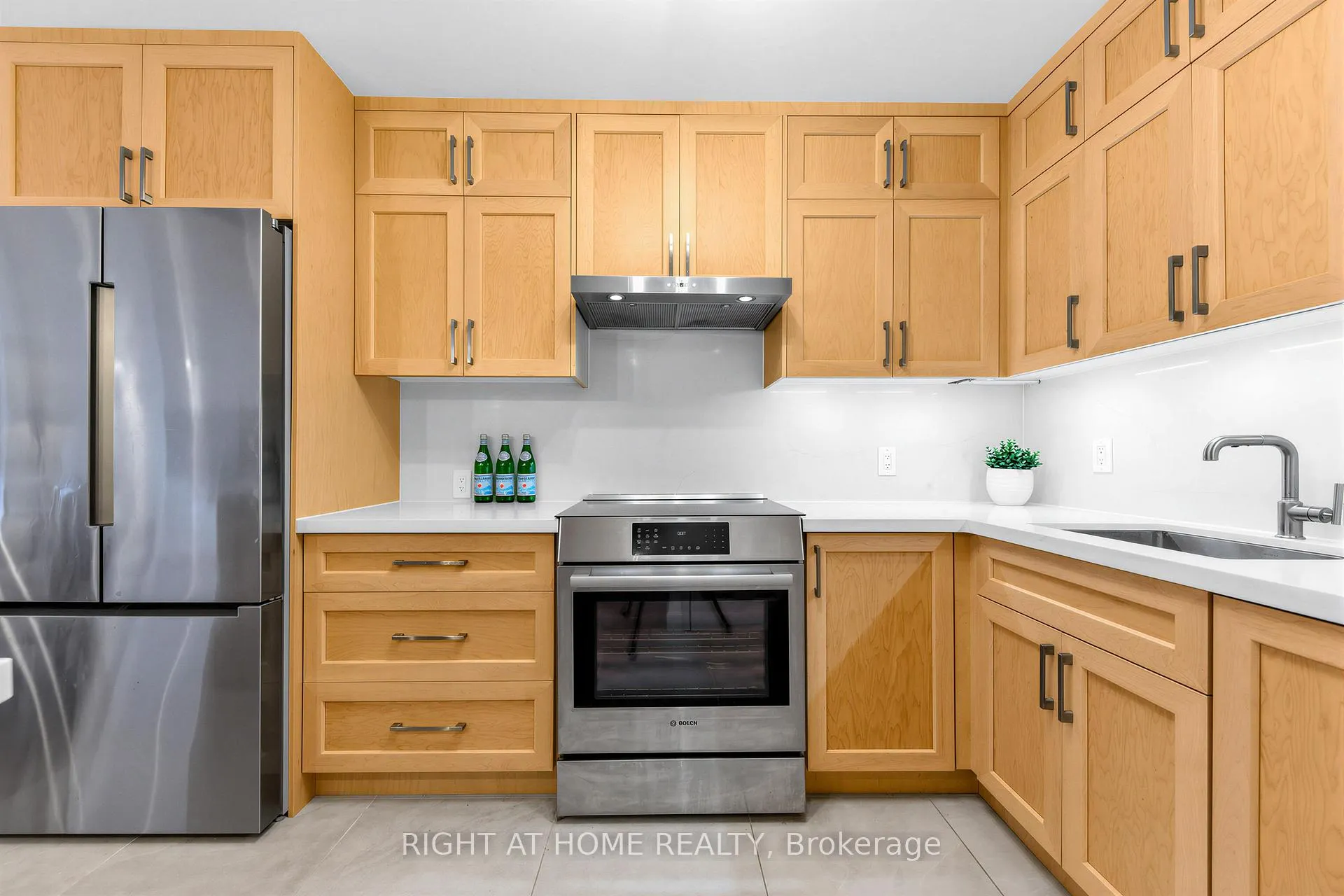 Photo 15 of Unit 1505, 25 The Espalanade, Toronto, Waterfront Communities — HOMEH