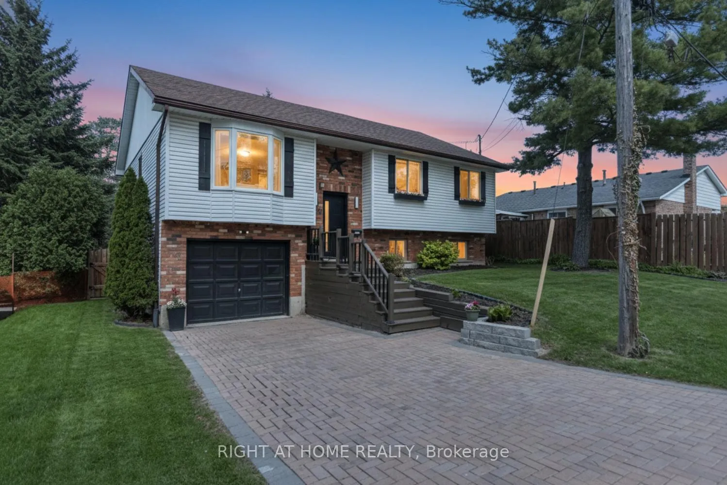 Photo 3 of 85 Aberdeen Street, Haldimand — HOMEH