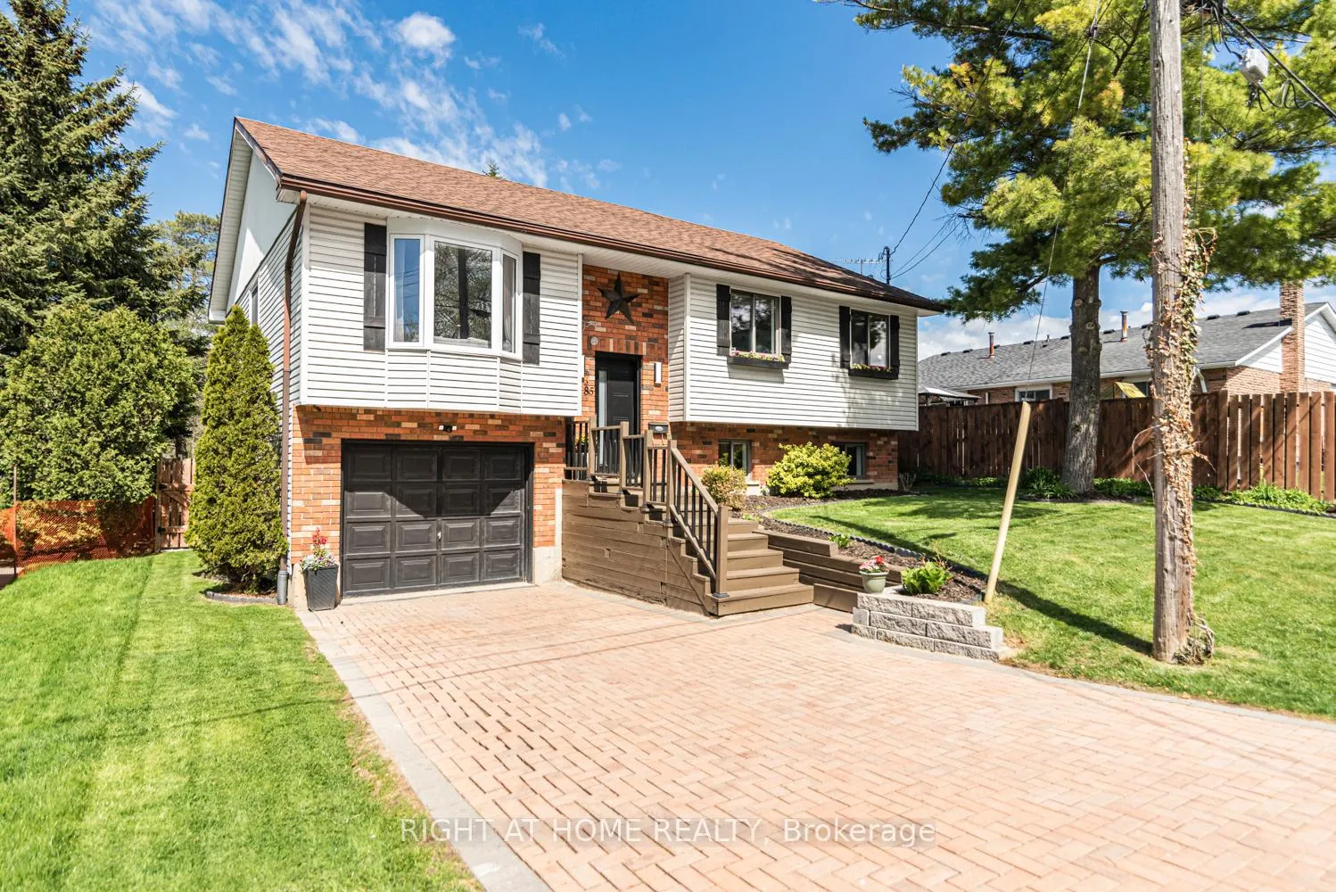 Photo 4 of 85 Aberdeen Street, Haldimand — HOMEH