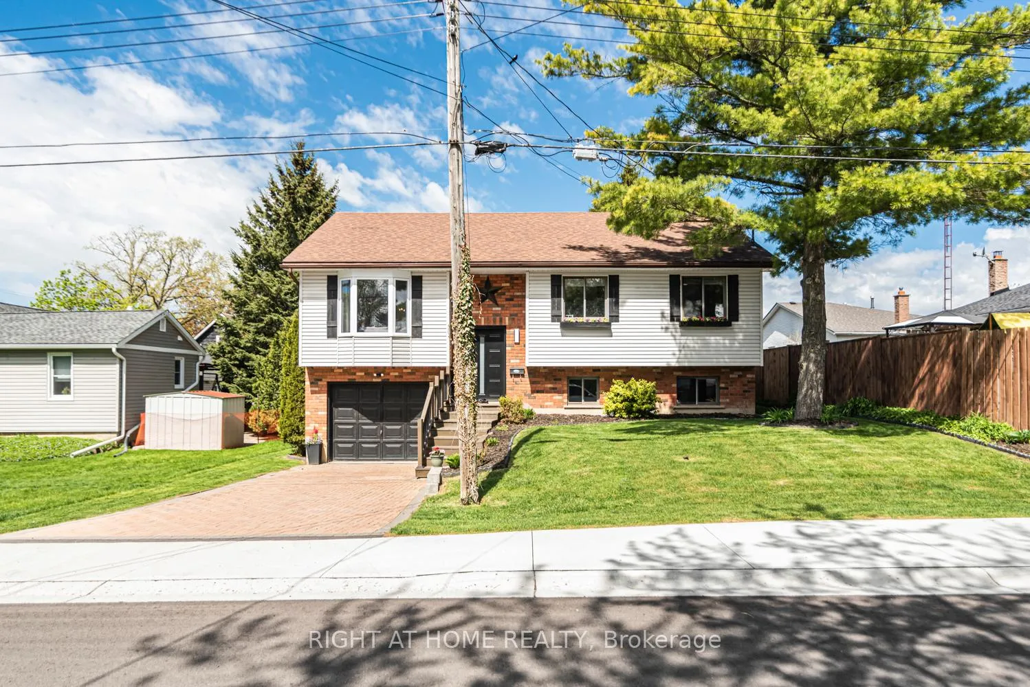 Photo 5 of 85 Aberdeen Street, Haldimand — HOMEH