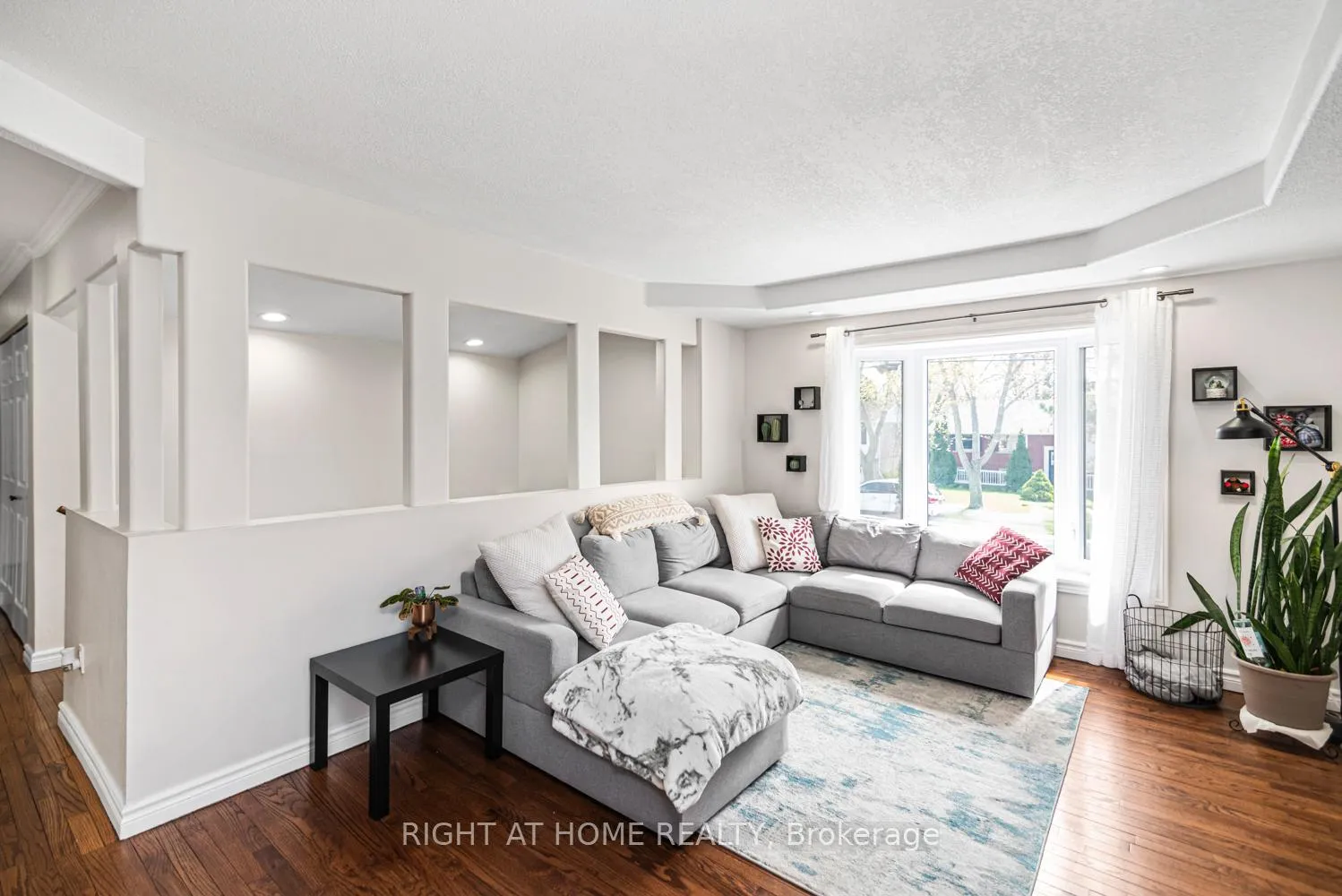 Photo 10 of 85 Aberdeen Street, Haldimand — HOMEH