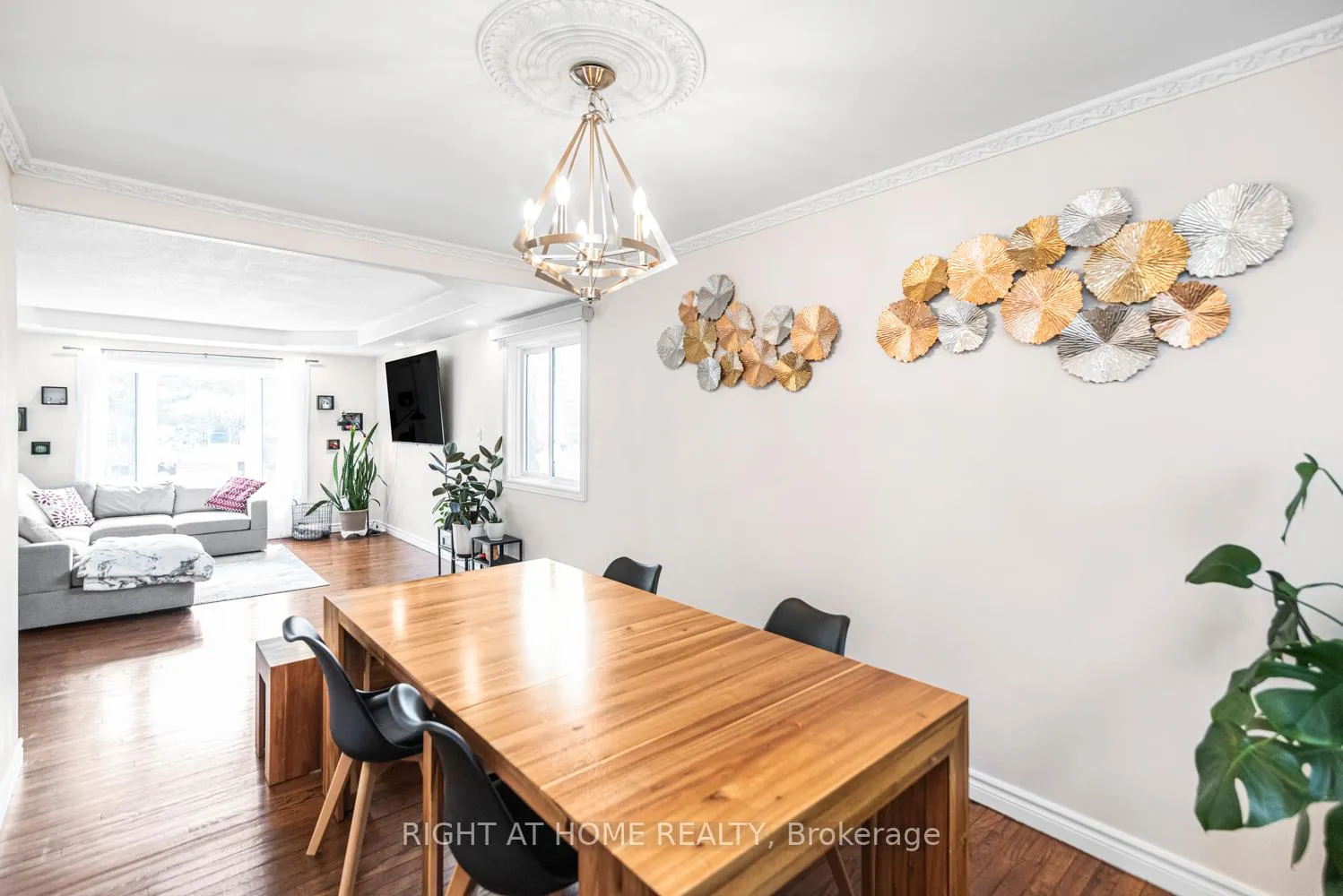Photo 13 of 85 Aberdeen Street, Haldimand — HOMEH