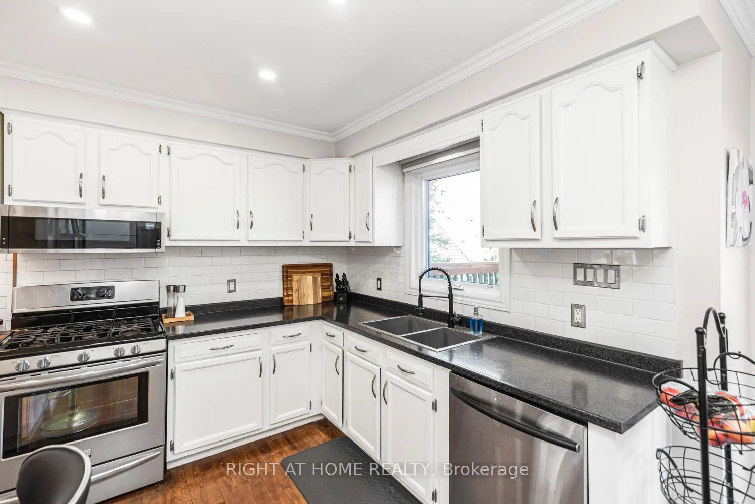 Photo 17 of 85 Aberdeen Street, Haldimand — HOMEH