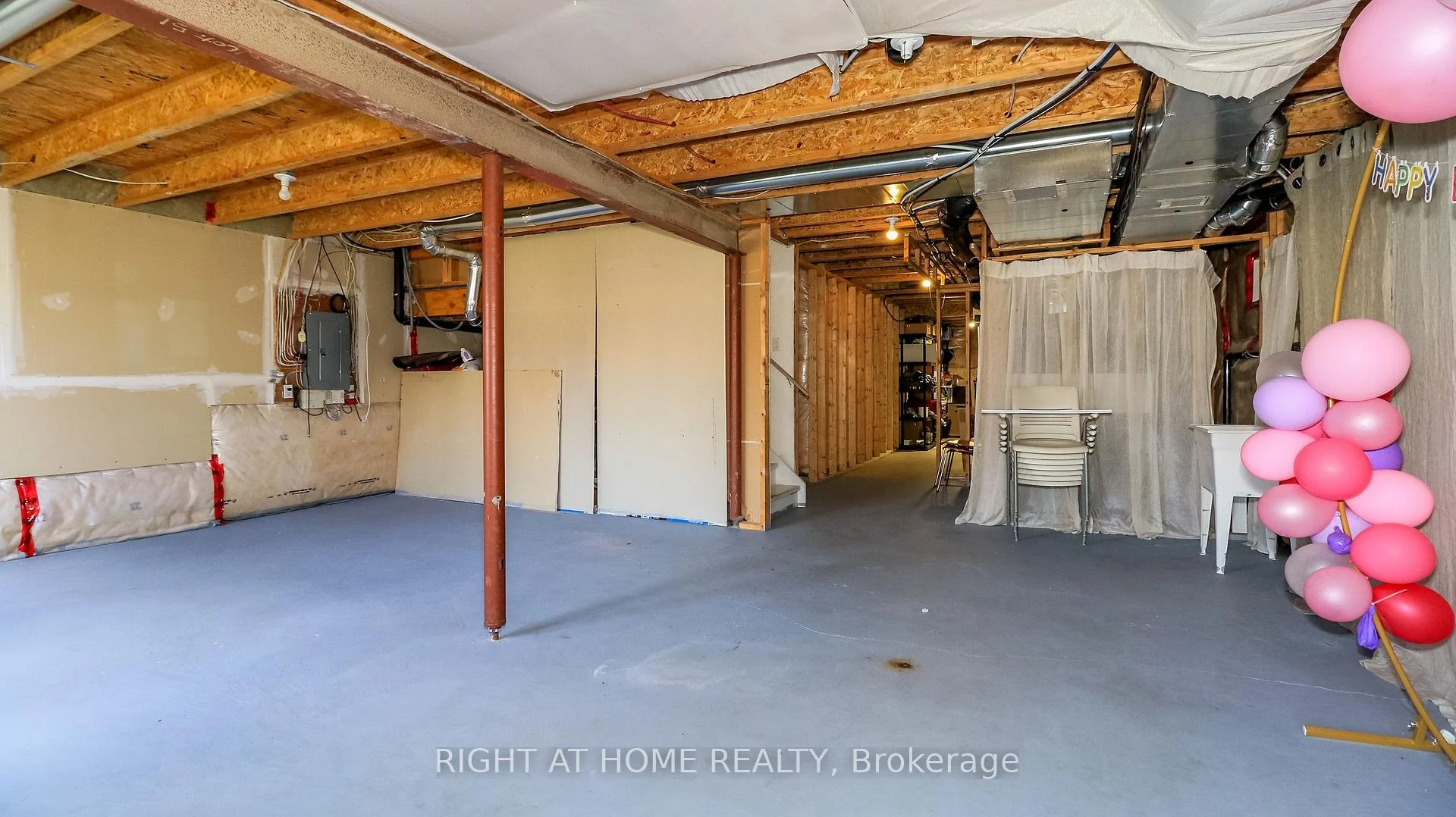 Photo 9 of 8 Cherry Lane, New Tecumseth, Alliston — HOMEH
