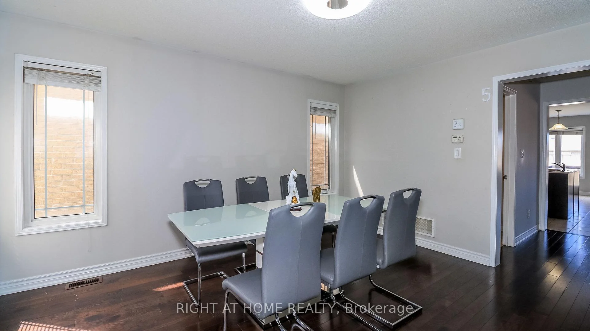 Photo 19 of 8 Cherry Lane, New Tecumseth, Alliston — HOMEH