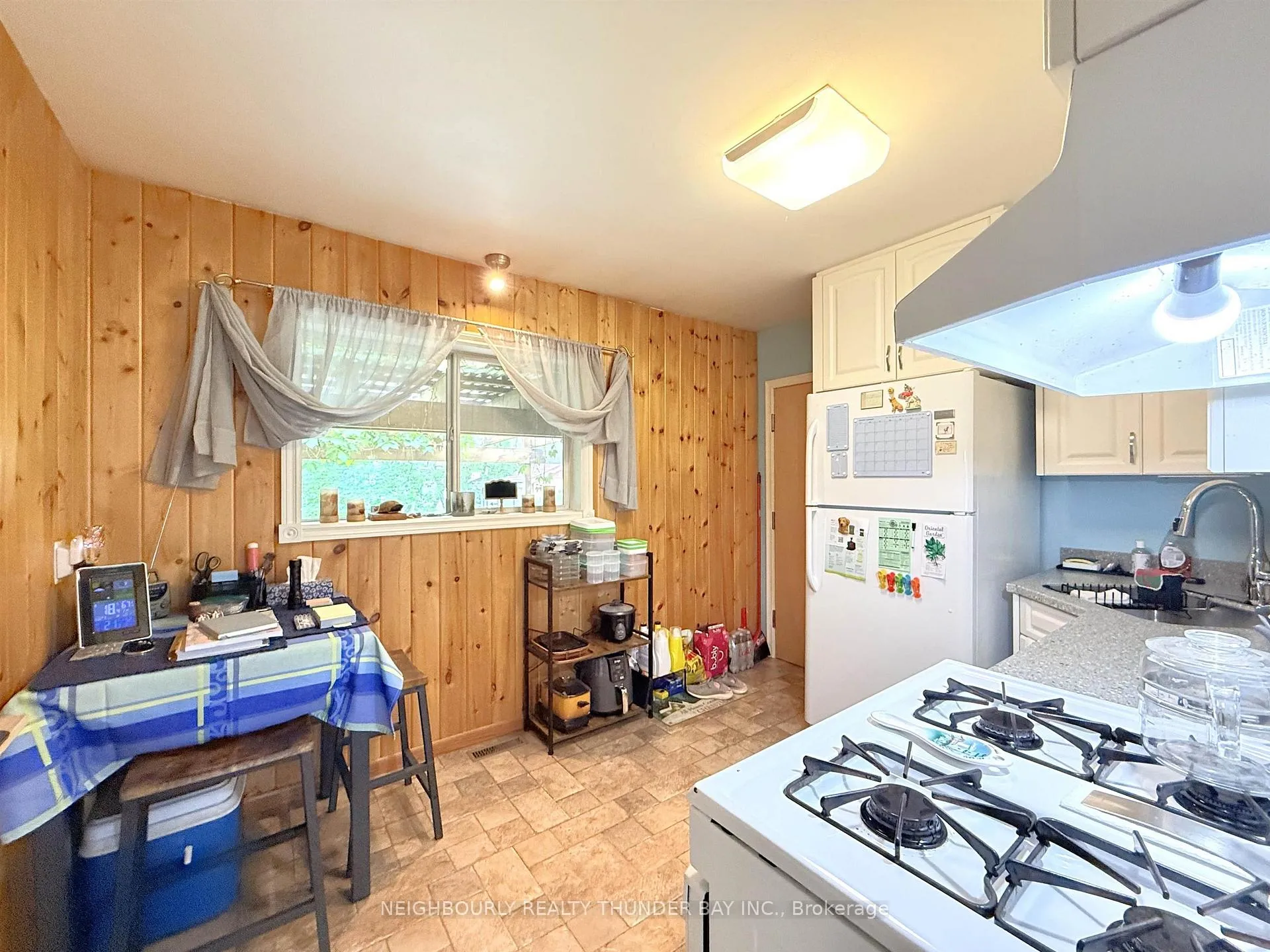 Photo 11 of 275 Windemere Avenue S, Thunder Bay, West End — HOMEH