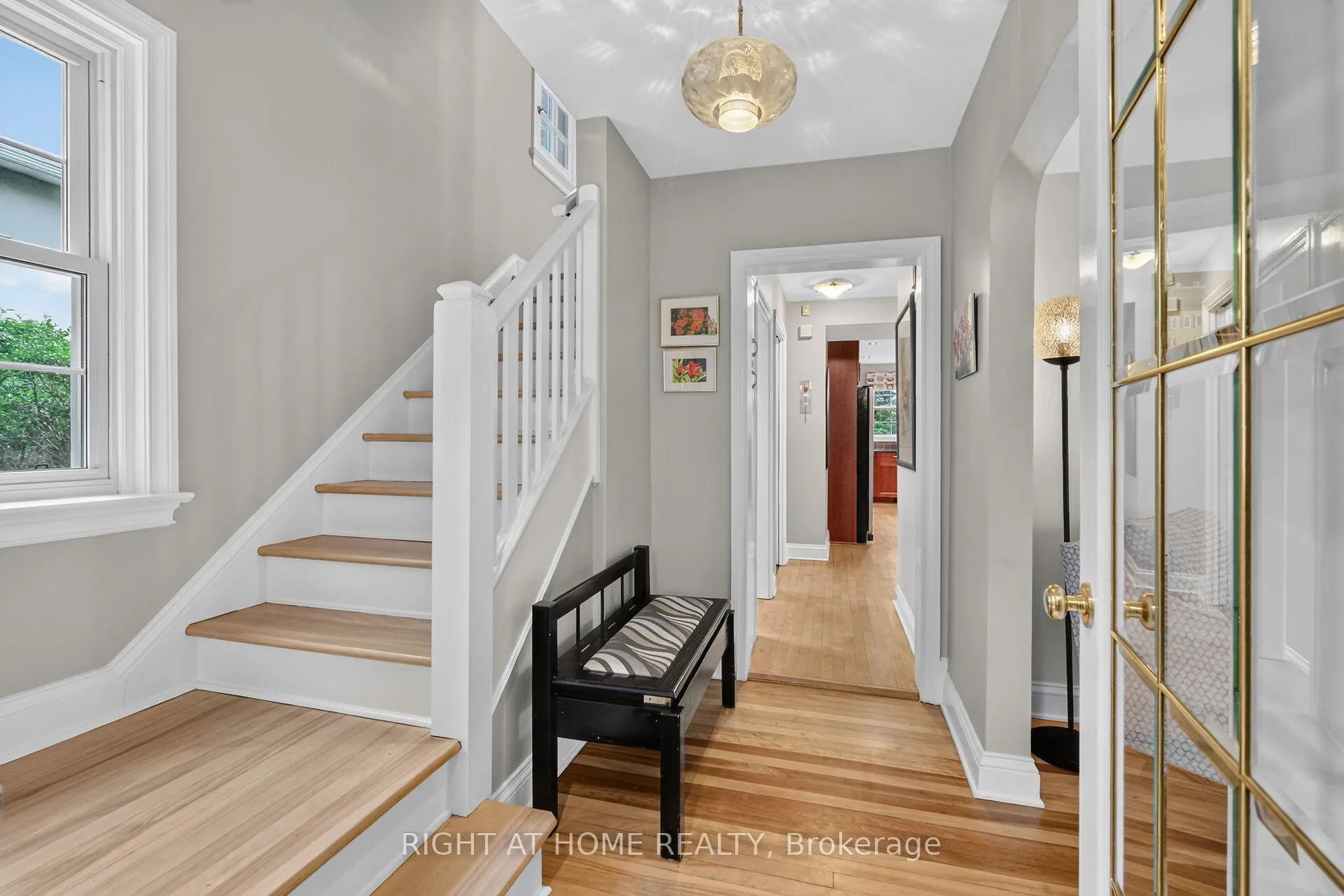 Photo 4 of 949 Kingsmere Avenue, Ottawa, McKellar Heights/Glabar Park — HOMEH