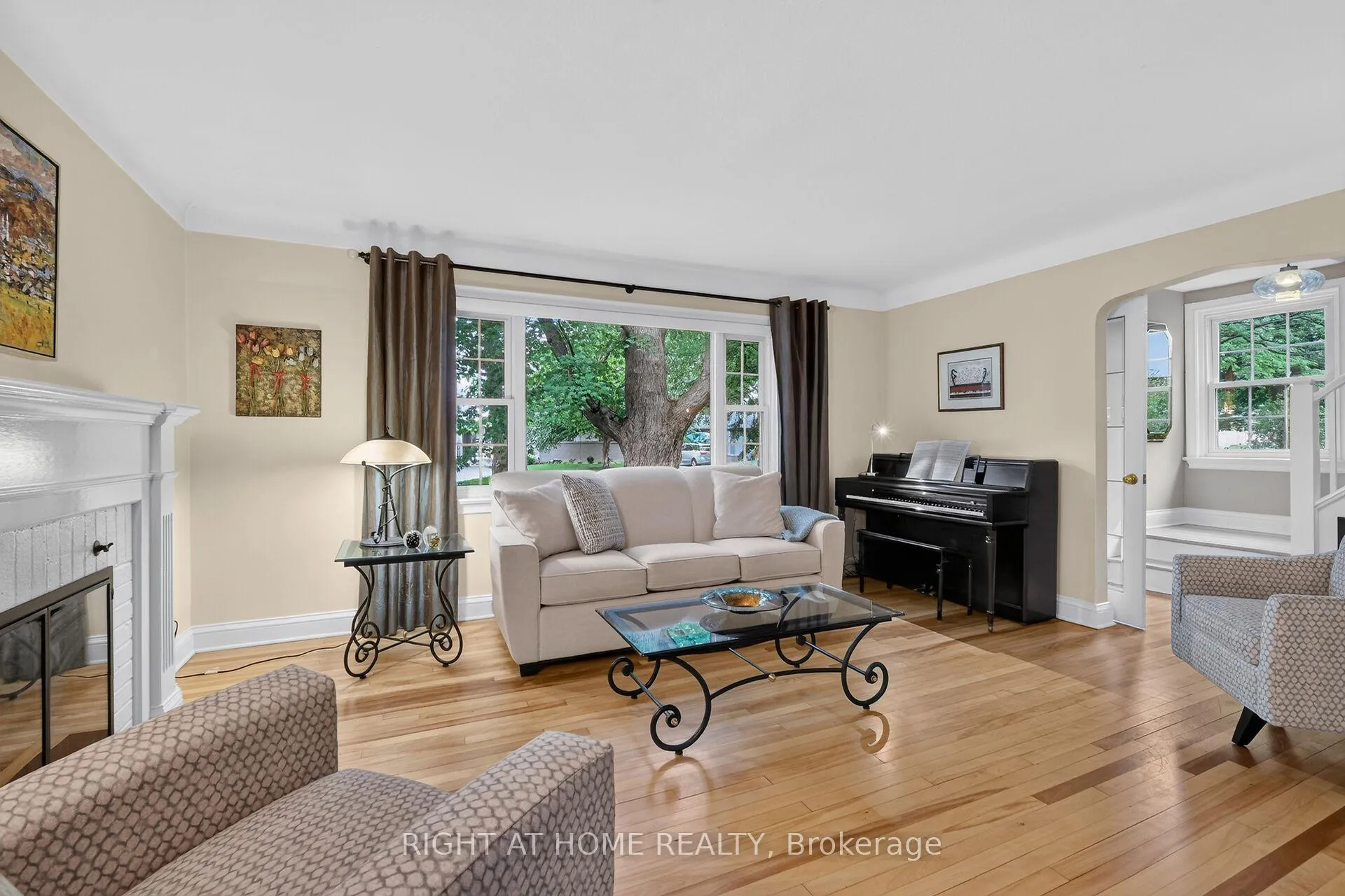 Photo 6 of 949 Kingsmere Avenue, Ottawa, McKellar Heights/Glabar Park — HOMEH